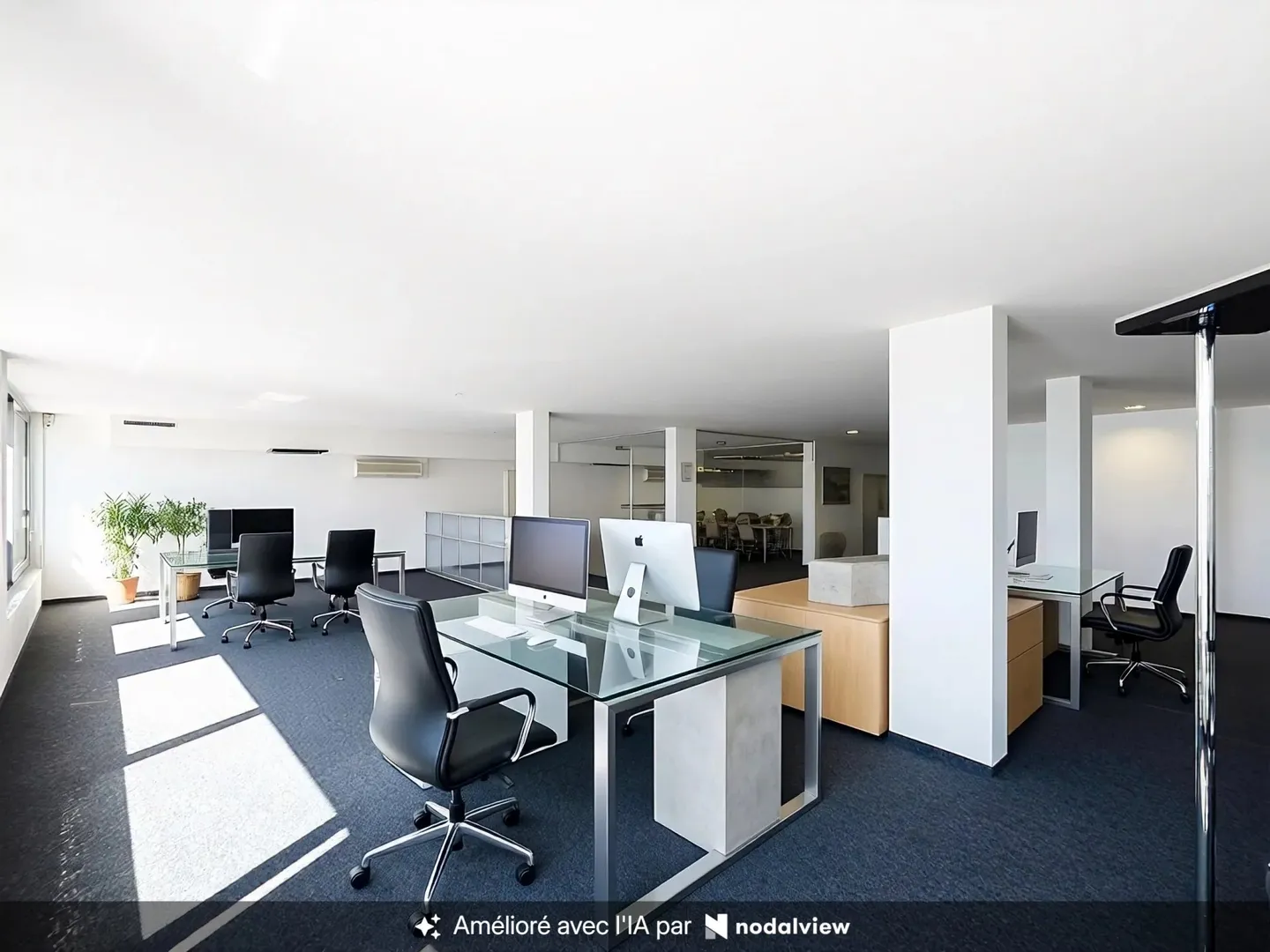Prestigeträchtige Büros mit einem außergewöhnlichen Panoramablick - Foto 1 von 13