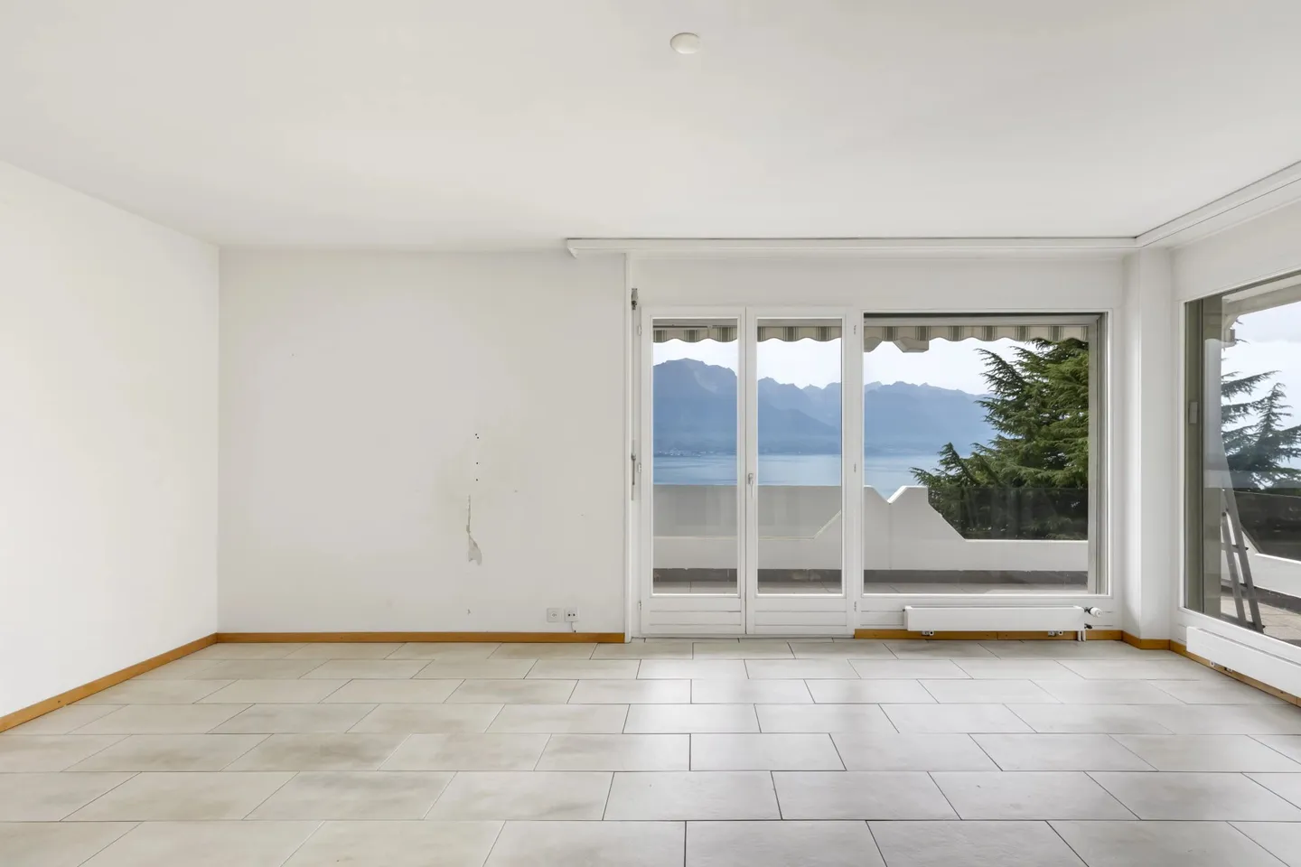 Spectacular view of Lake Geneva - Bright 3.5 rooms - Photo 6 of 13