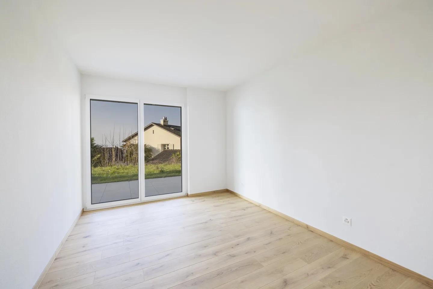 Magnifico appartamento nuovo di 4,5 locali con giardino-terrazza - Foto 11 di 12