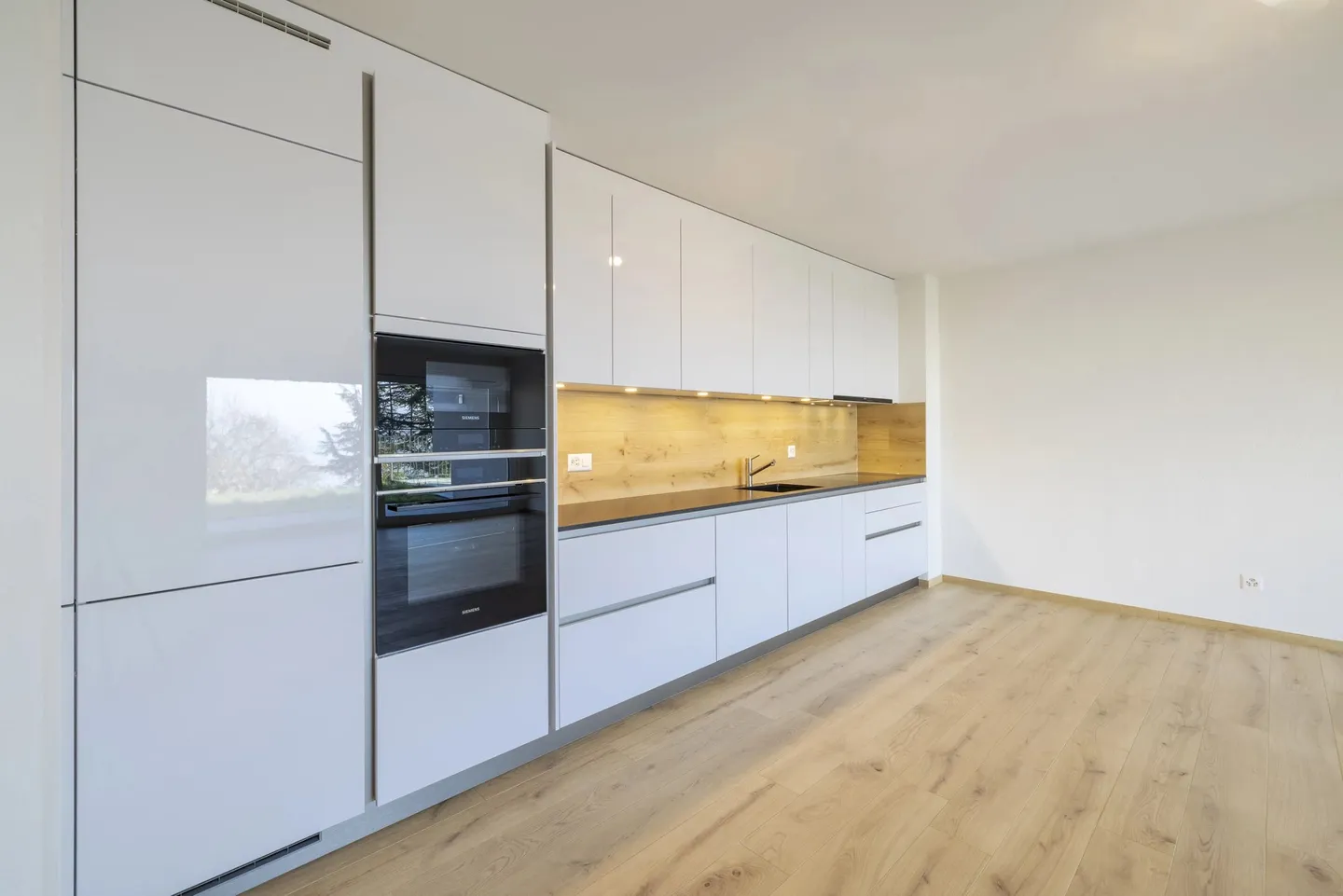 Magnifico appartamento nuovo di 4,5 locali con giardino-terrazza - Foto 4 di 12