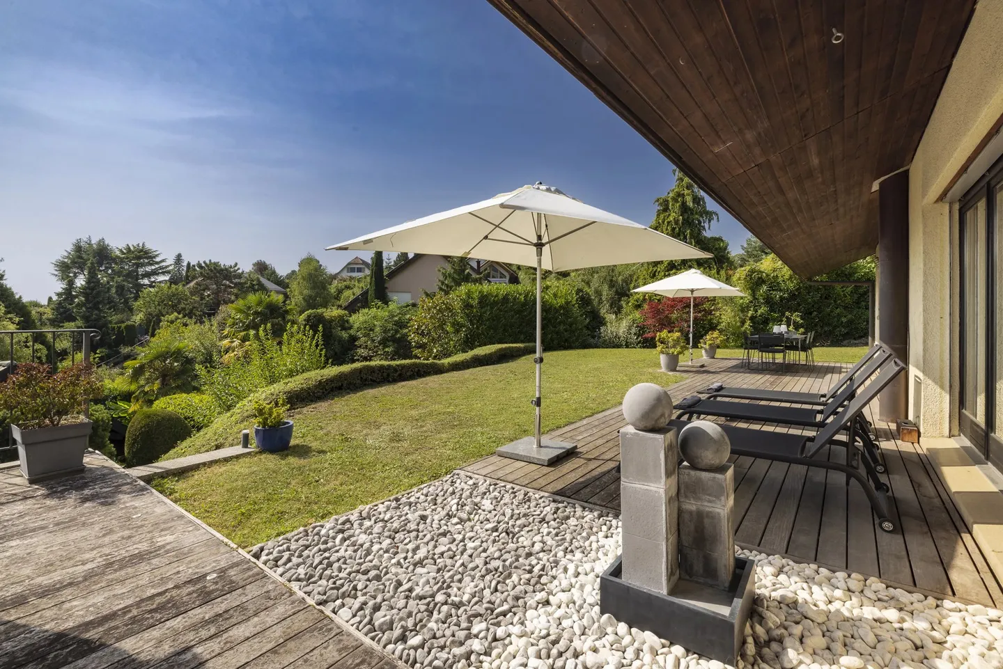 Superbe villa individuelle avec jolie vue lac - Foto 1 von 13