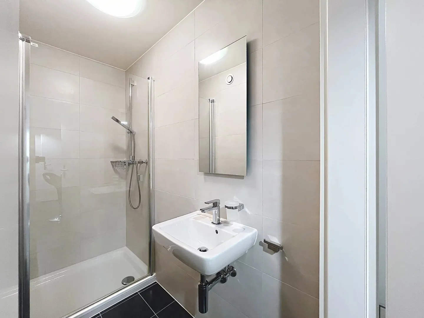 Prestigeträchtige Büros mit einem außergewöhnlichen Panoramablick - Foto 8 von 13