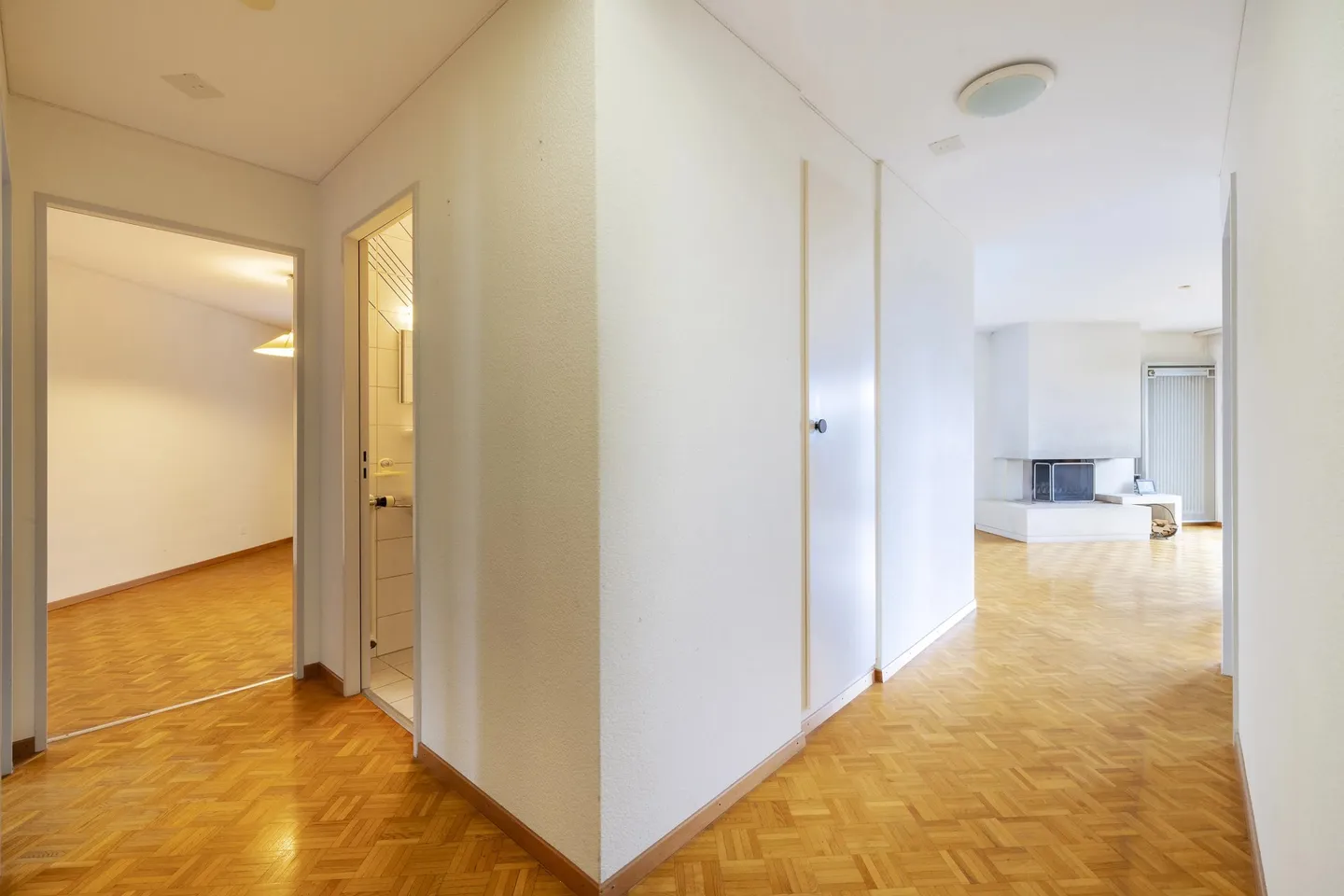 Beautiful 3.5-room apartment ideally located - Close to the lake - Photo 8 of 12