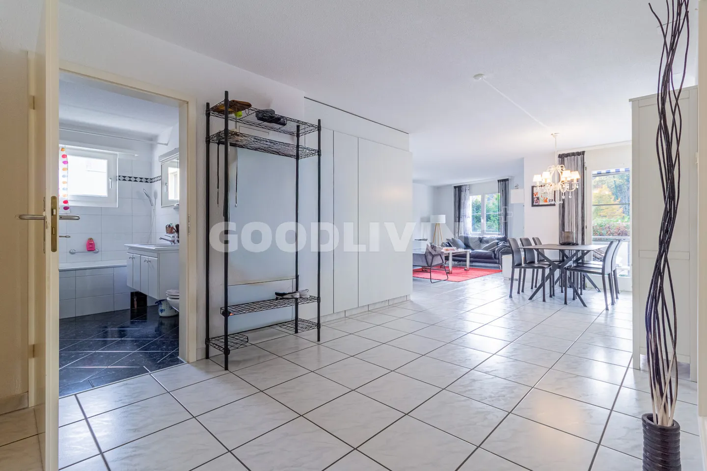 RÉSERVÉ : Appartement idyllique en bordure de forêt avec vue sur la verdure et à proximité de la rivière - Photo 3 sur 8