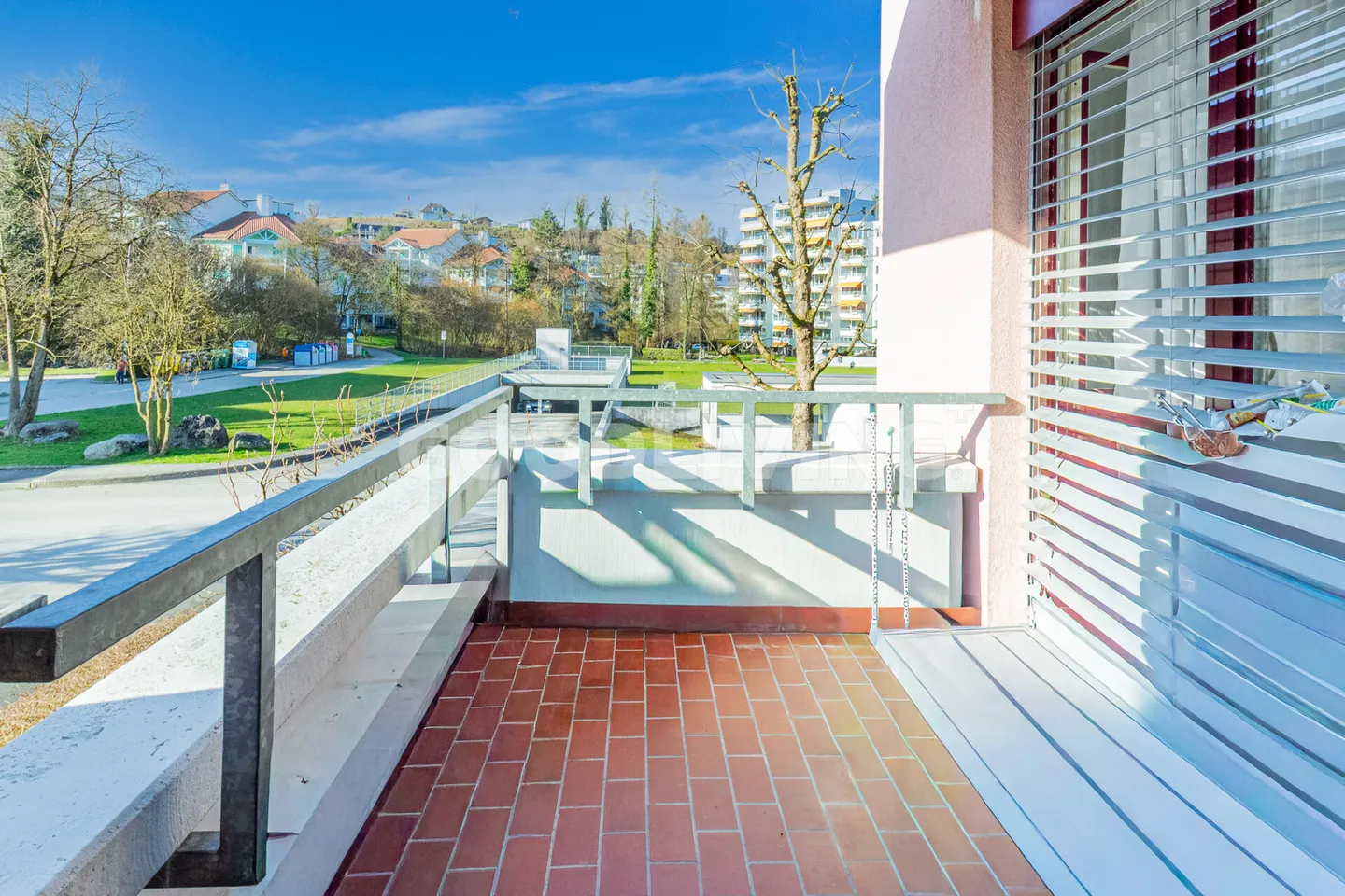 Stilvolles Duplex mit atemberaubendem Blick - Foto 3 von 9