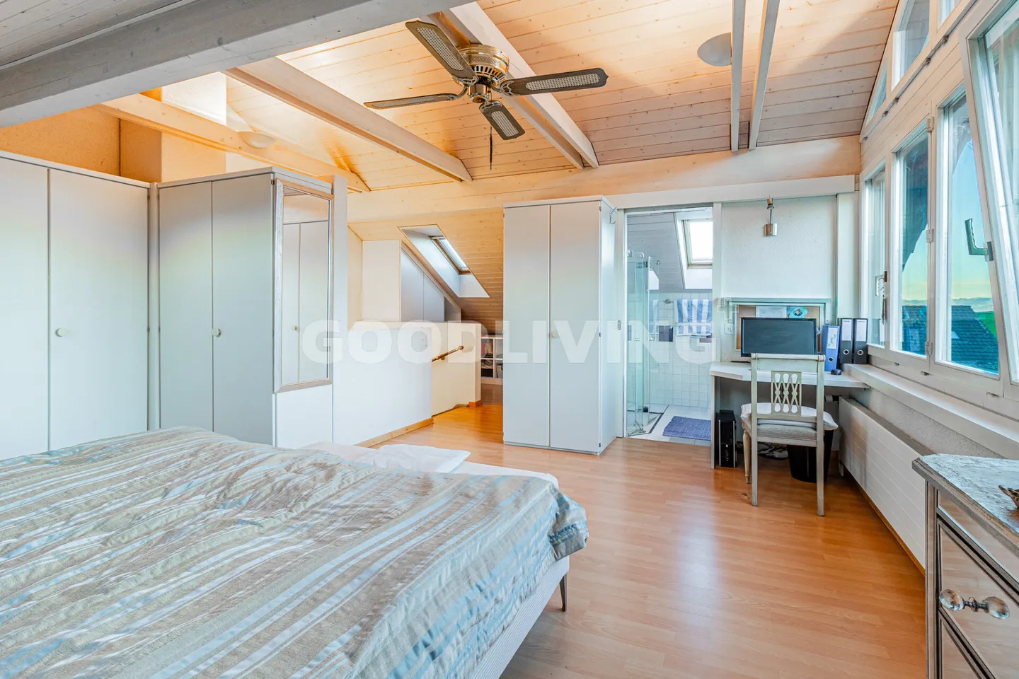 Timeless Elegance with Privacy and Garden - Photo 8 of 12