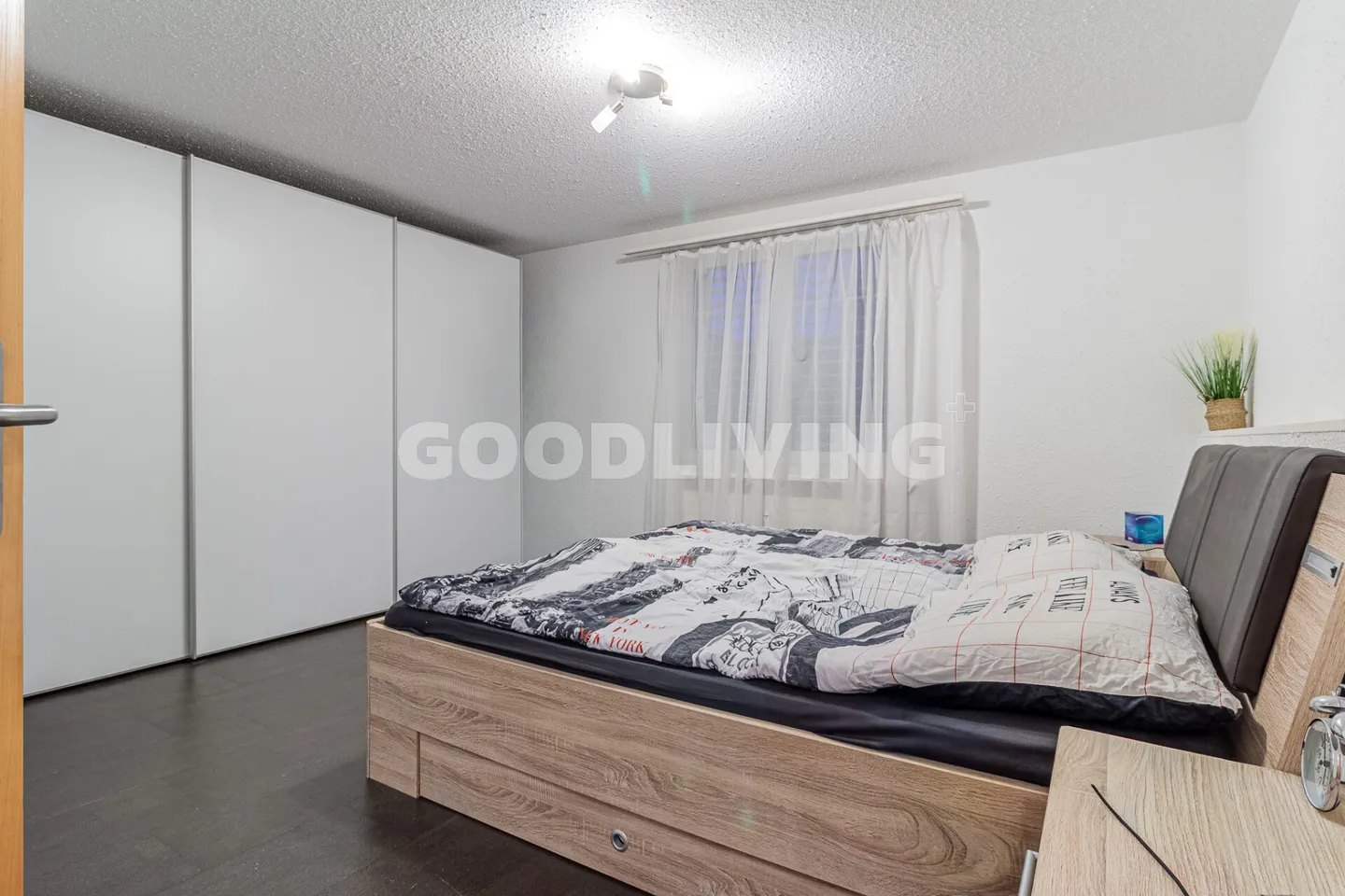 Cozy Living in the Green - Photo 5 of 5