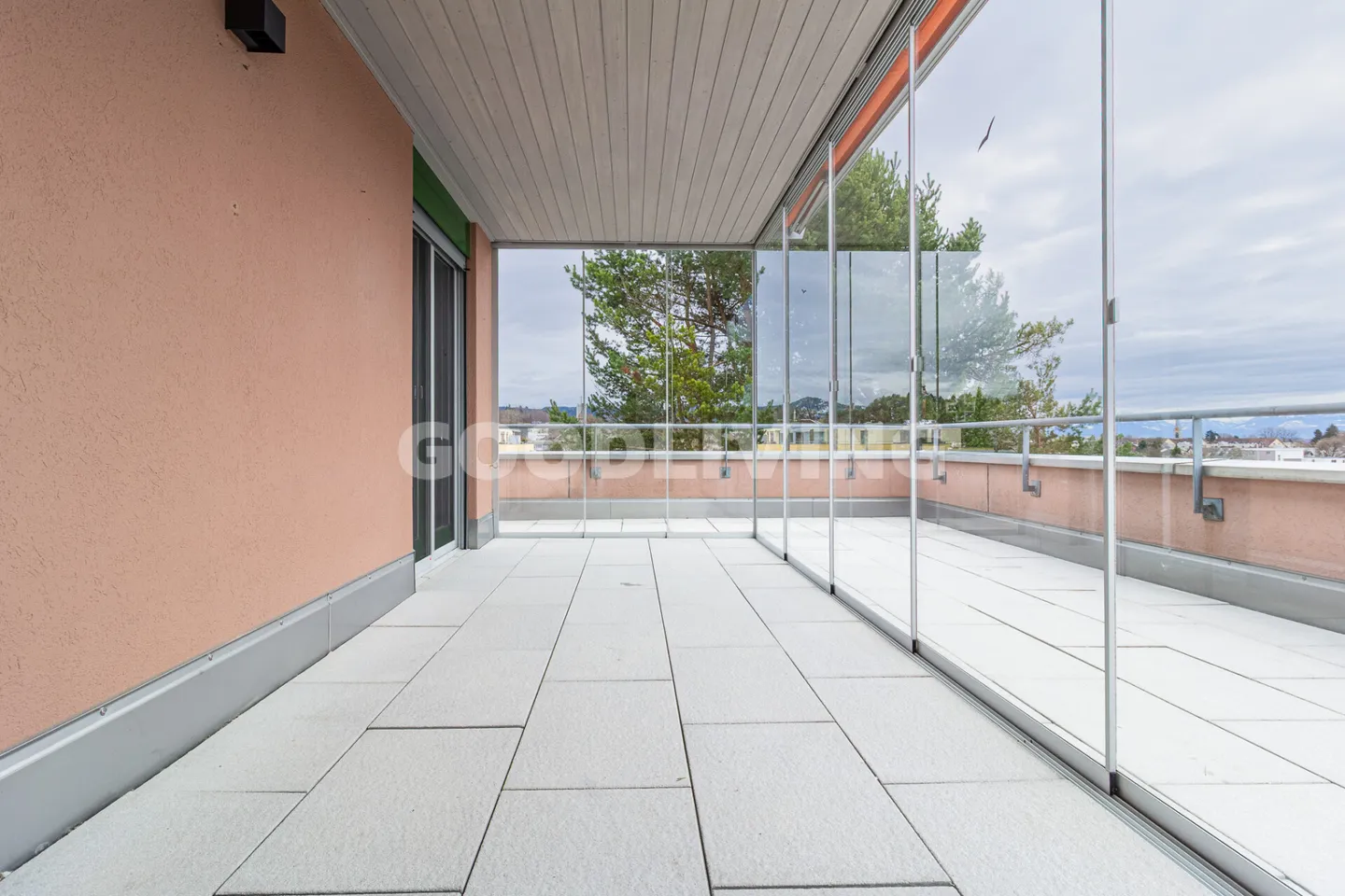 Stylische Attikawohnung mit Terrasse - Foto 7 von 10