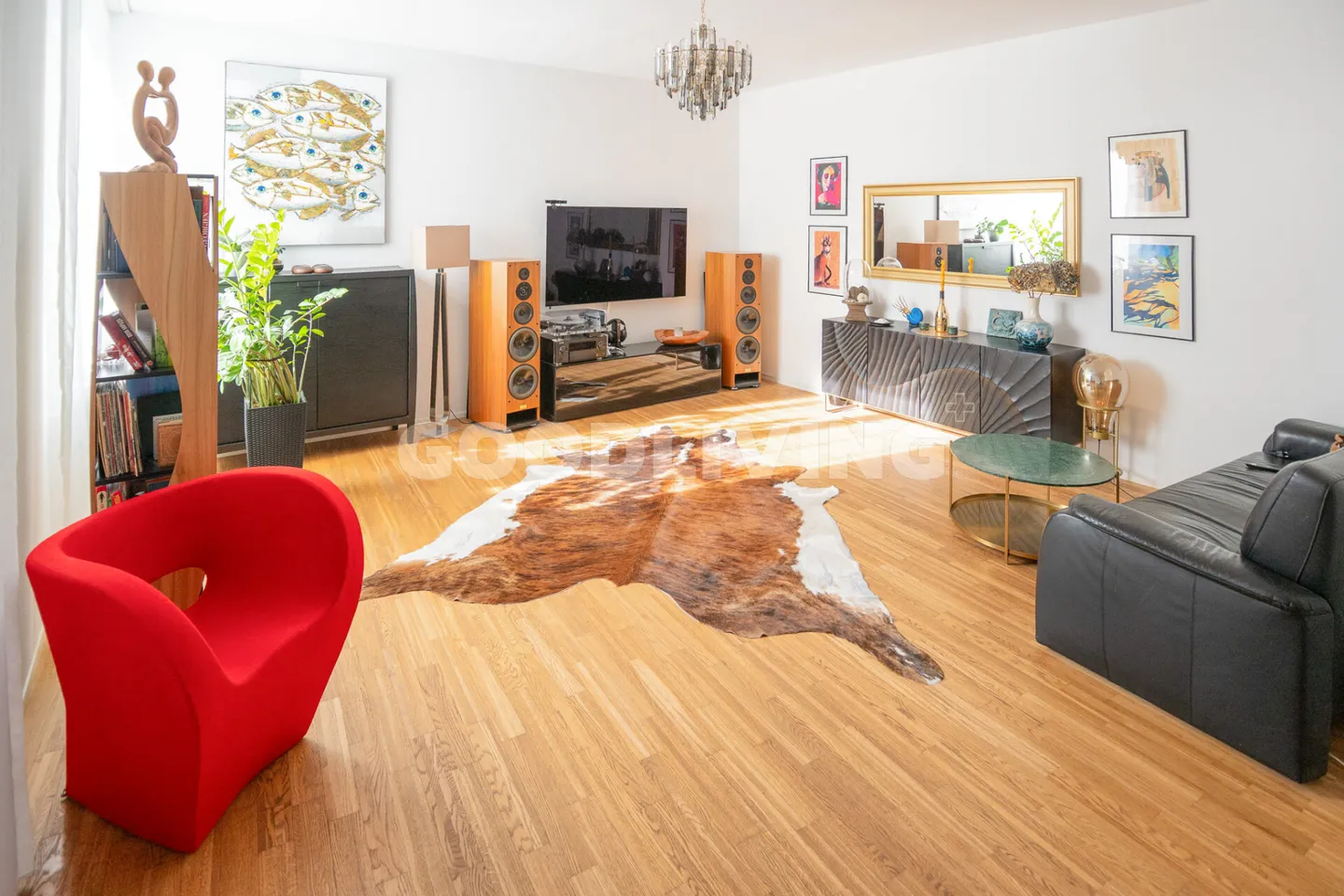 Eleganza urbana a Richti - Foto 2 di 5