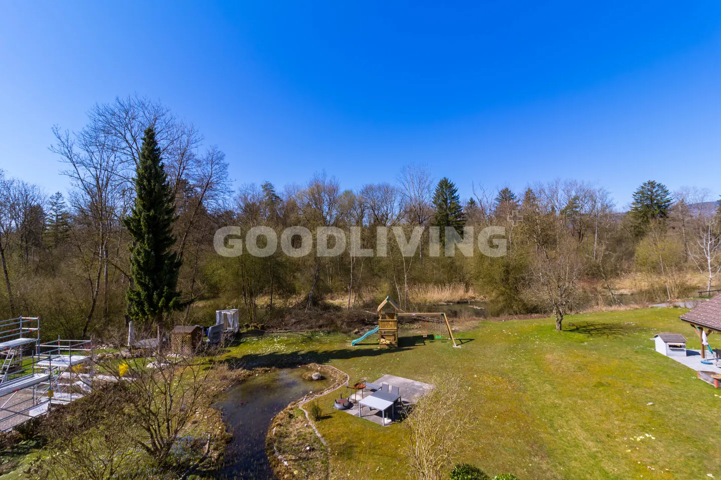 Geräumige Maisonette mit einzigartigen Merkmalen - Foto 11 von 11