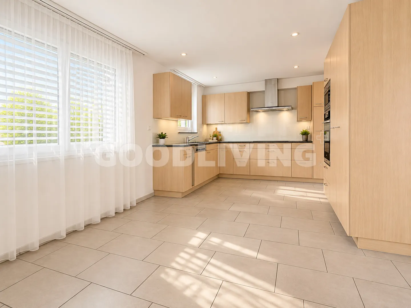 Geräumige Wohnung mit sonnigem Balkon - Foto 3 von 8