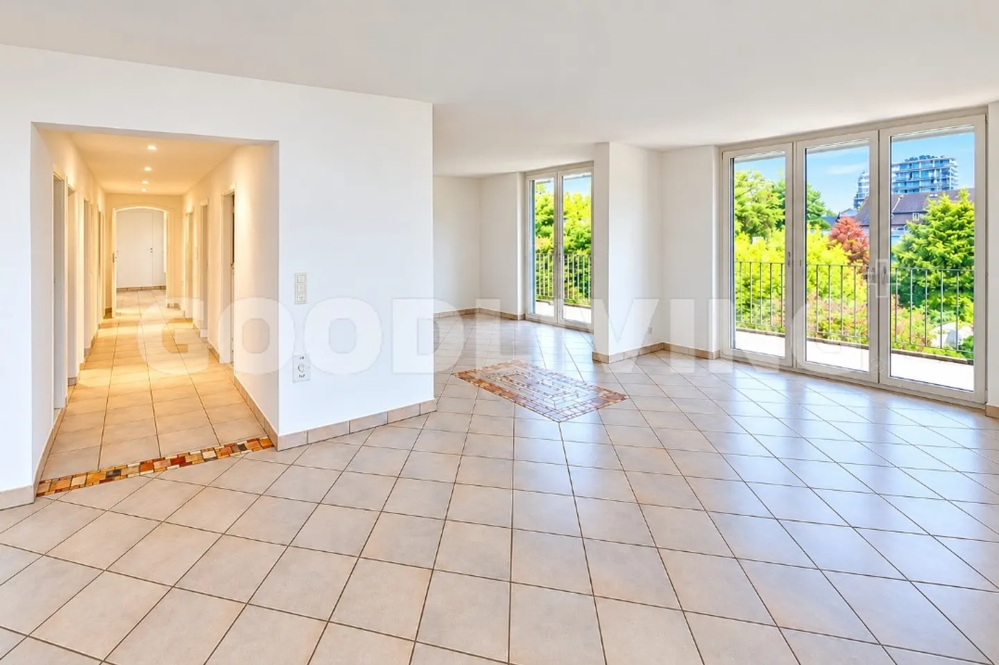 Imperial Living in Kaiseraugst - Photo 1 of 10