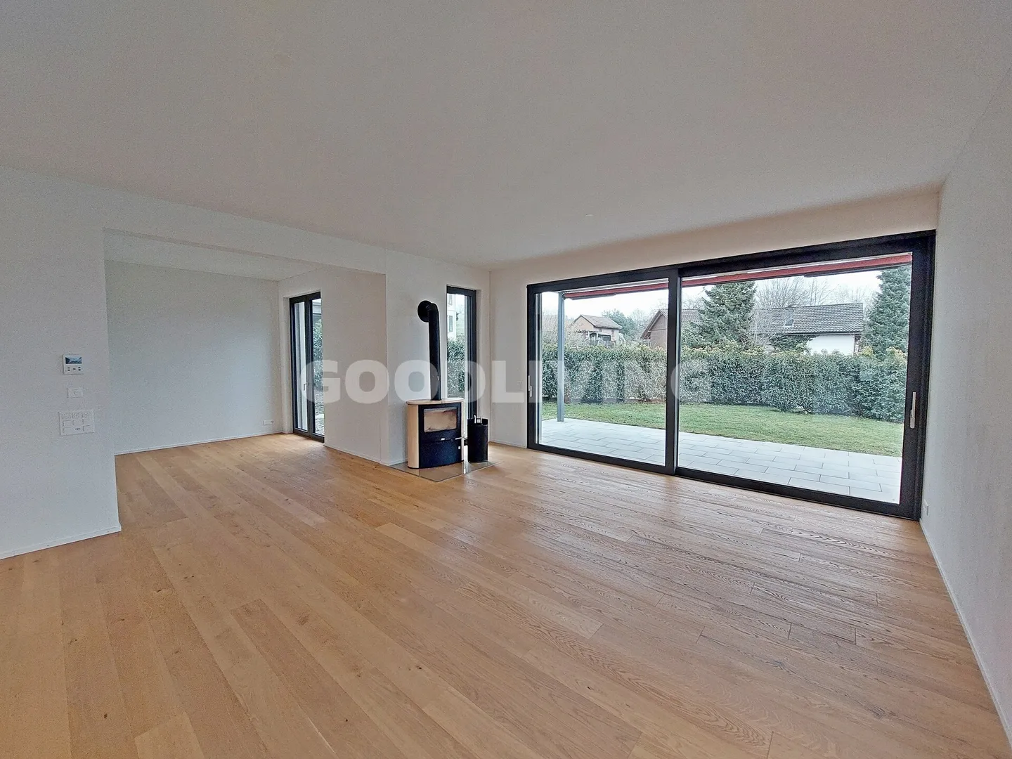 Living in harmony with nature at a high level. - Photo 2 of 6