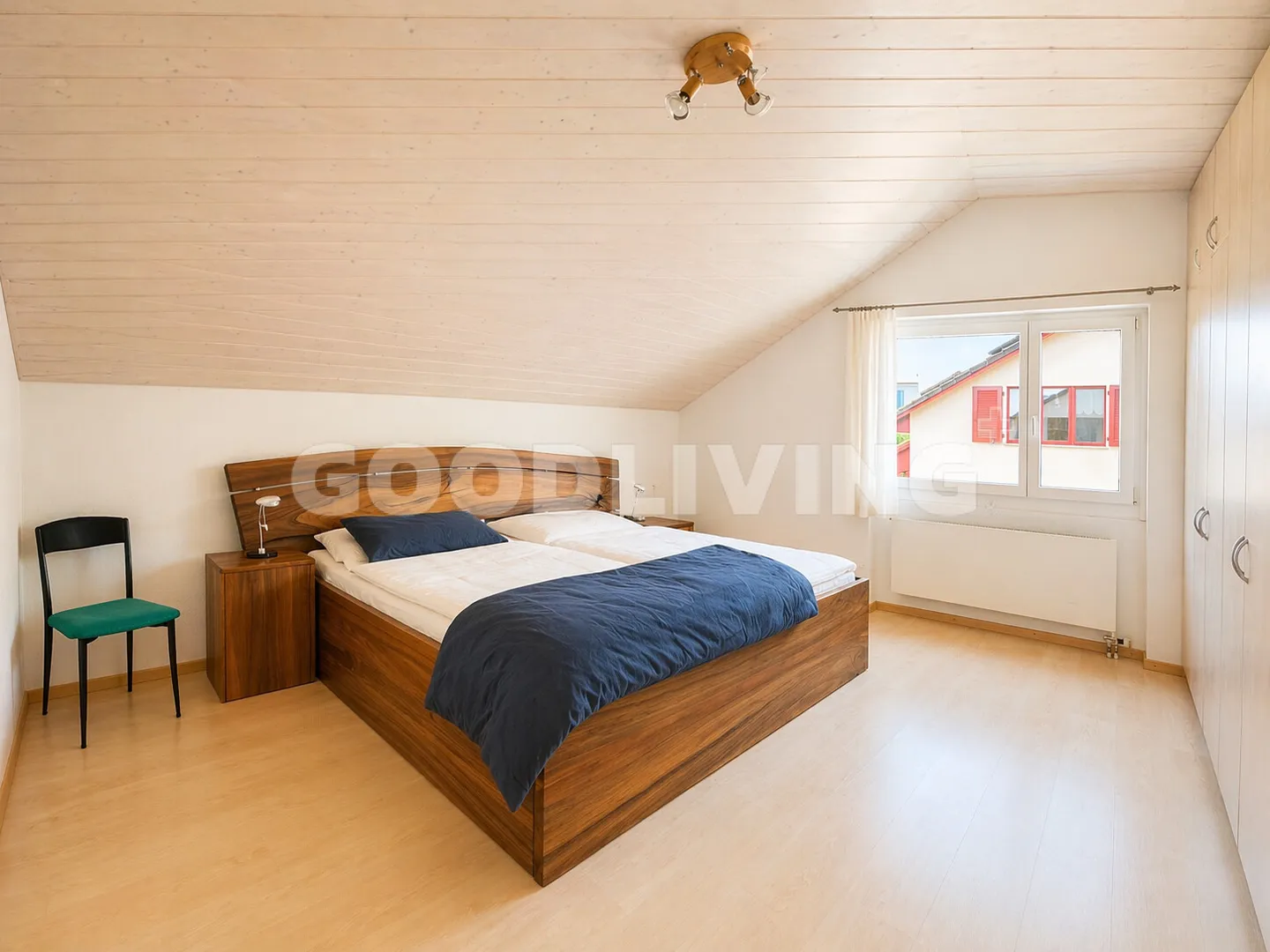 Family-friendly single-family home with a charming garden - Photo 10 of 13