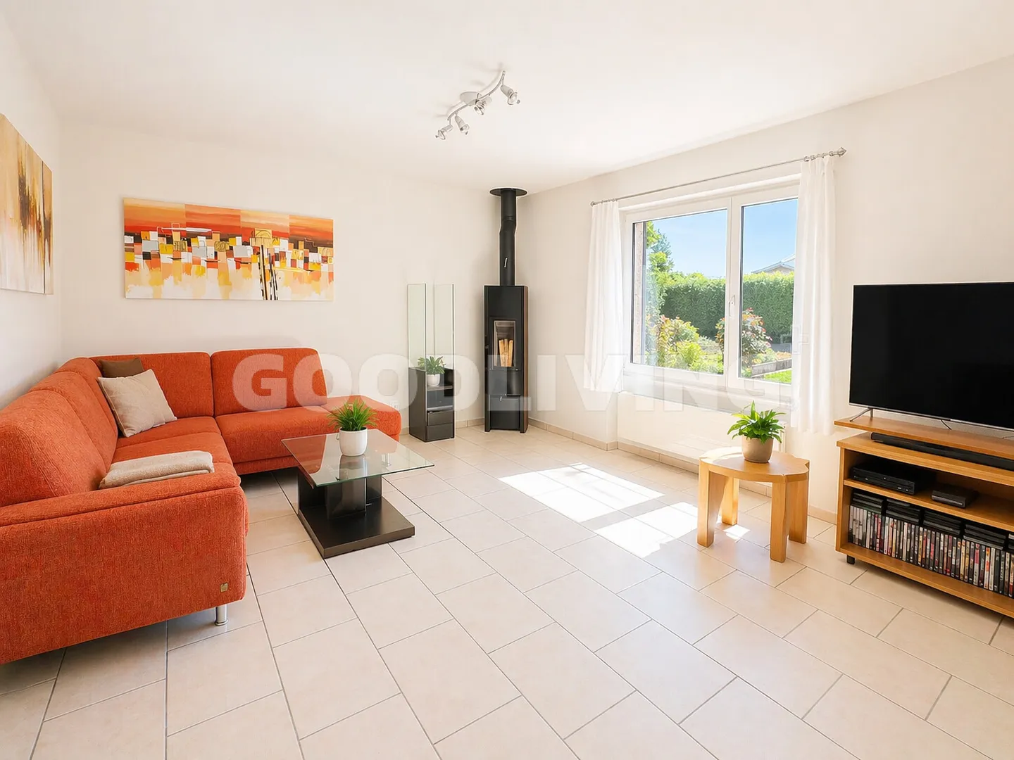 Family-friendly single-family home with a charming garden - Photo 5 of 13