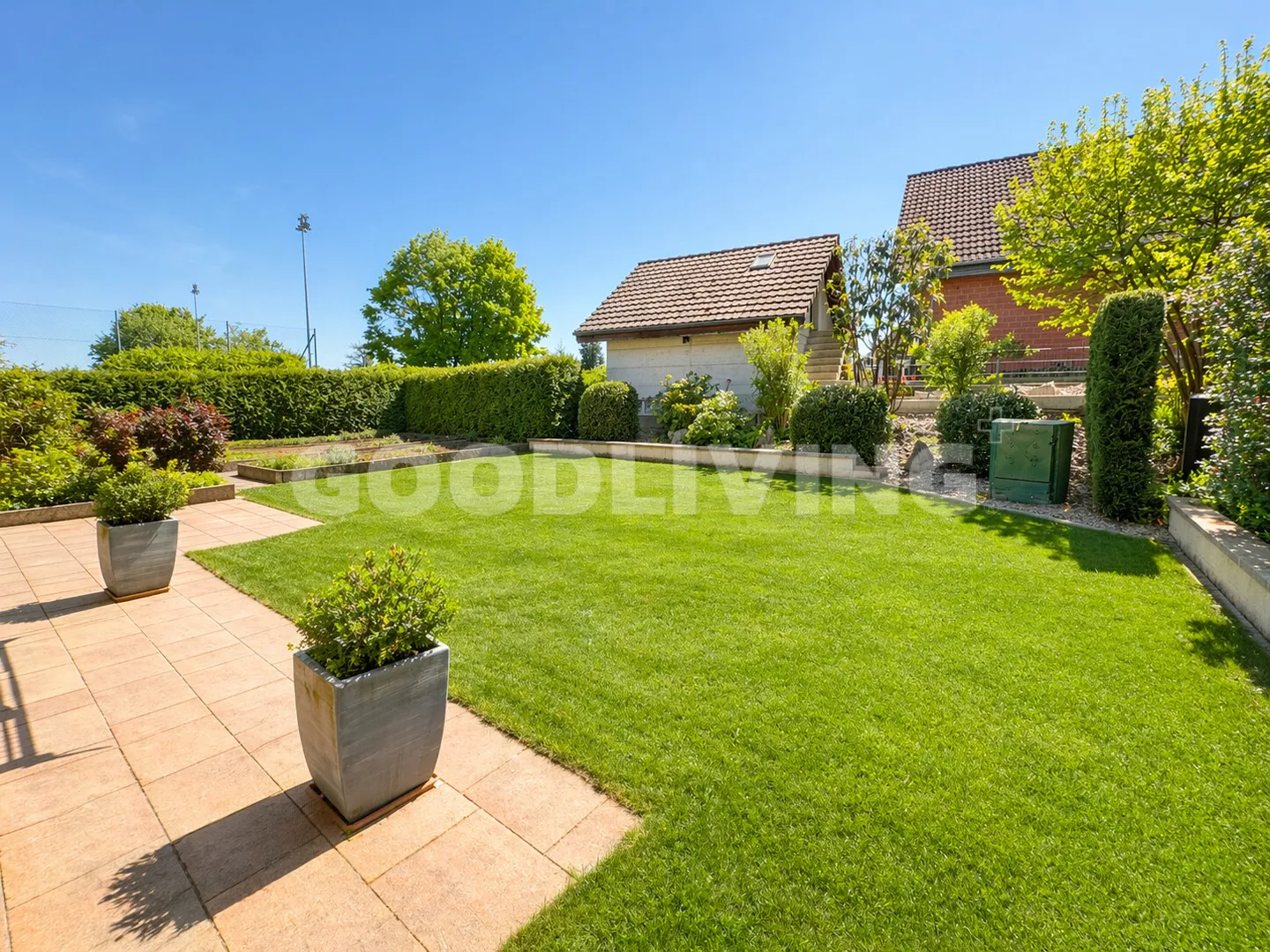 Family-friendly single-family home with a charming garden - Photo 8 of 13