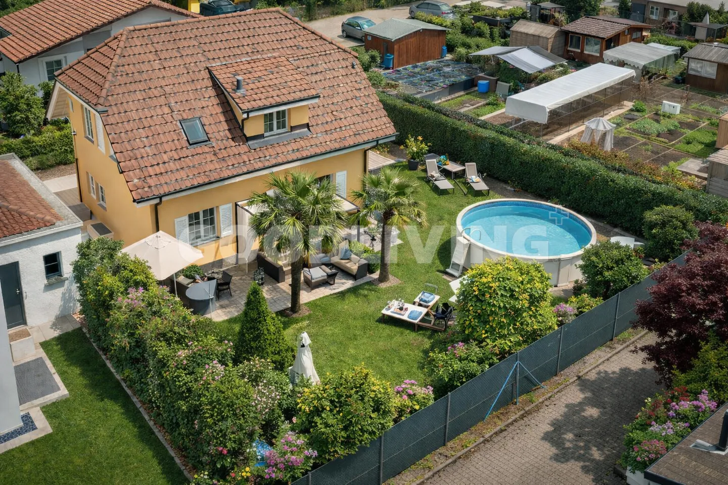 Charmantes Einfamilienhaus mit Pool - Foto 5 von 13