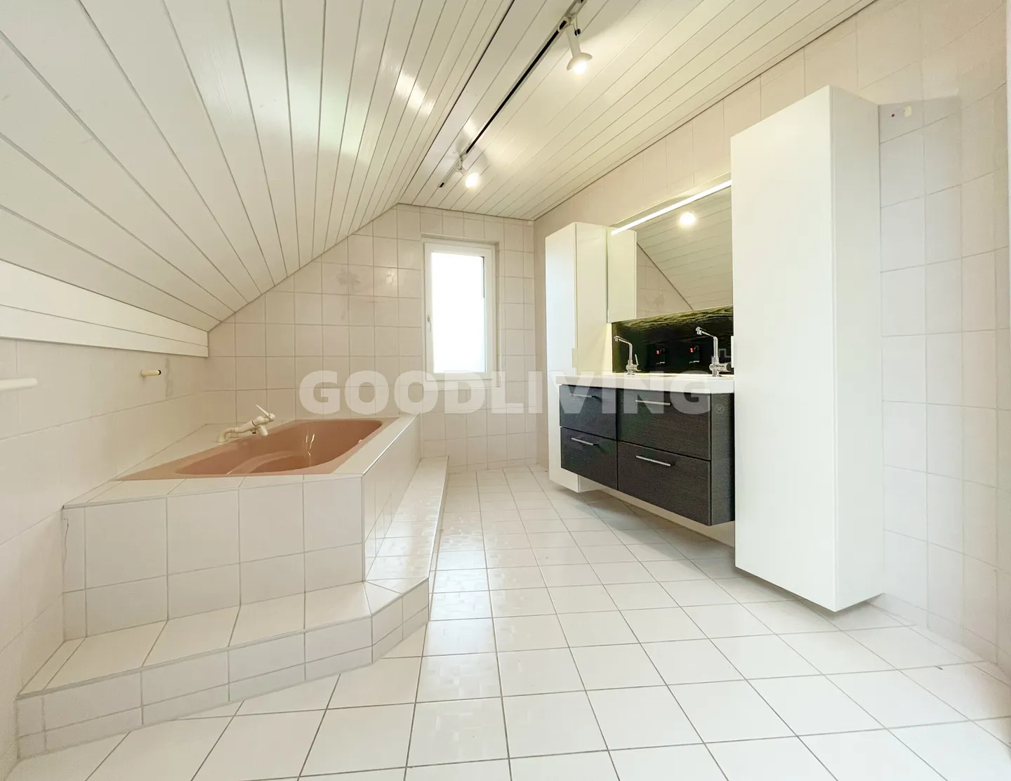 Sehen. Verlieben. Einziehen. - Foto 6 von 13