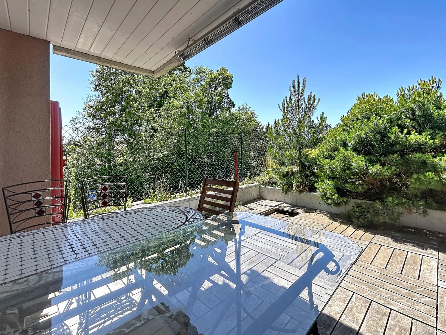 Appartement spacieux avec grande terrasse - Photo 2 sur 13