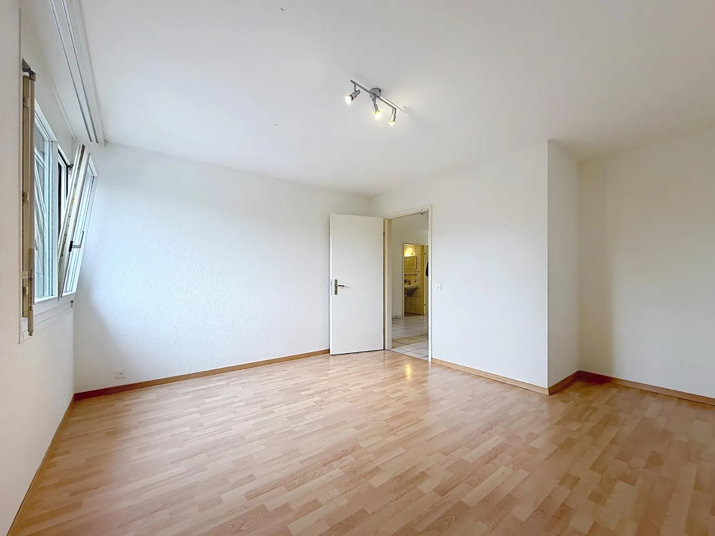 Appartement lumineux 3.5 pièces - Photo 6 sur 7