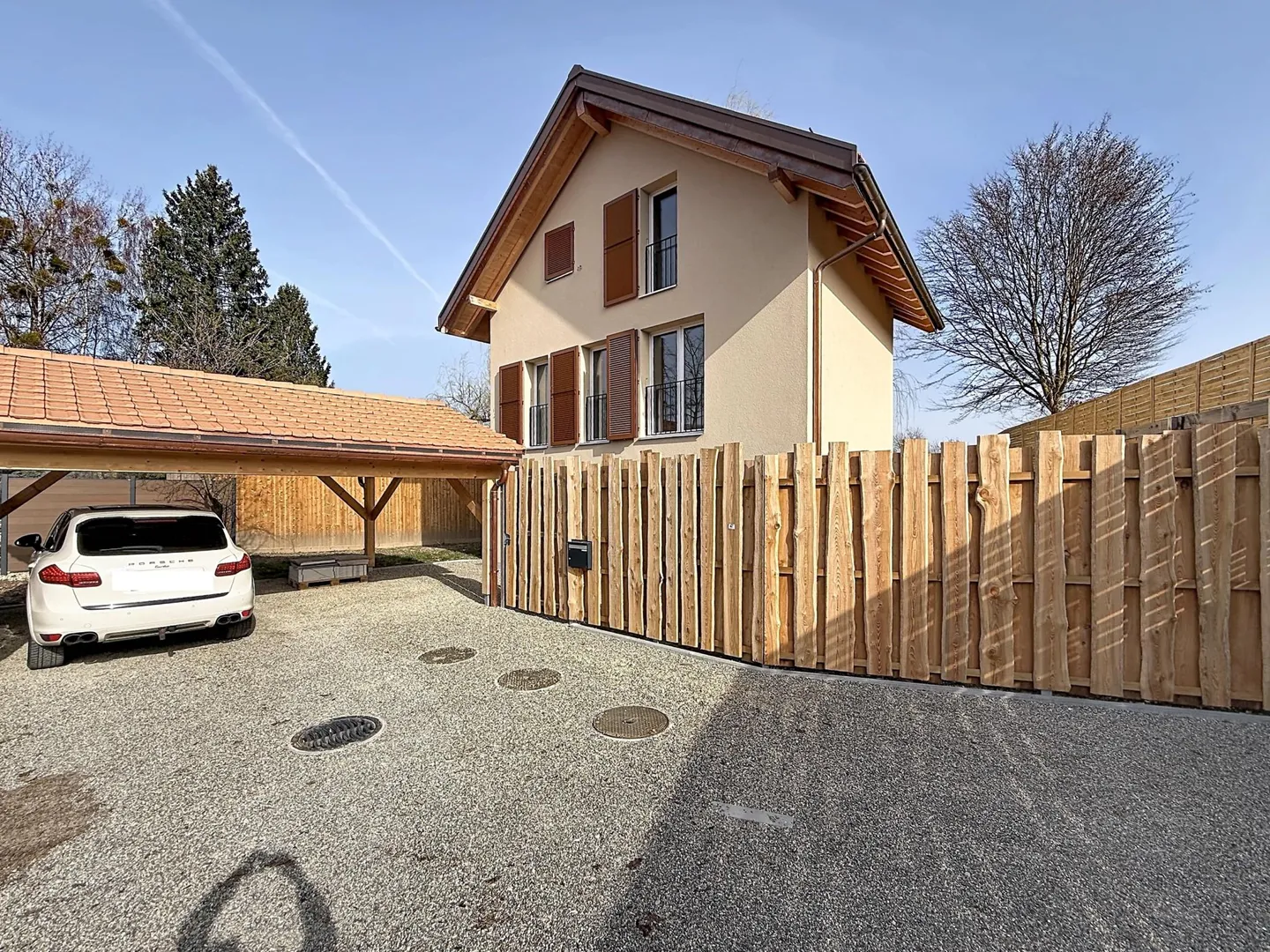 Nouvelle Villa dans un Cadre Verdoyant - Photo 1 sur 8