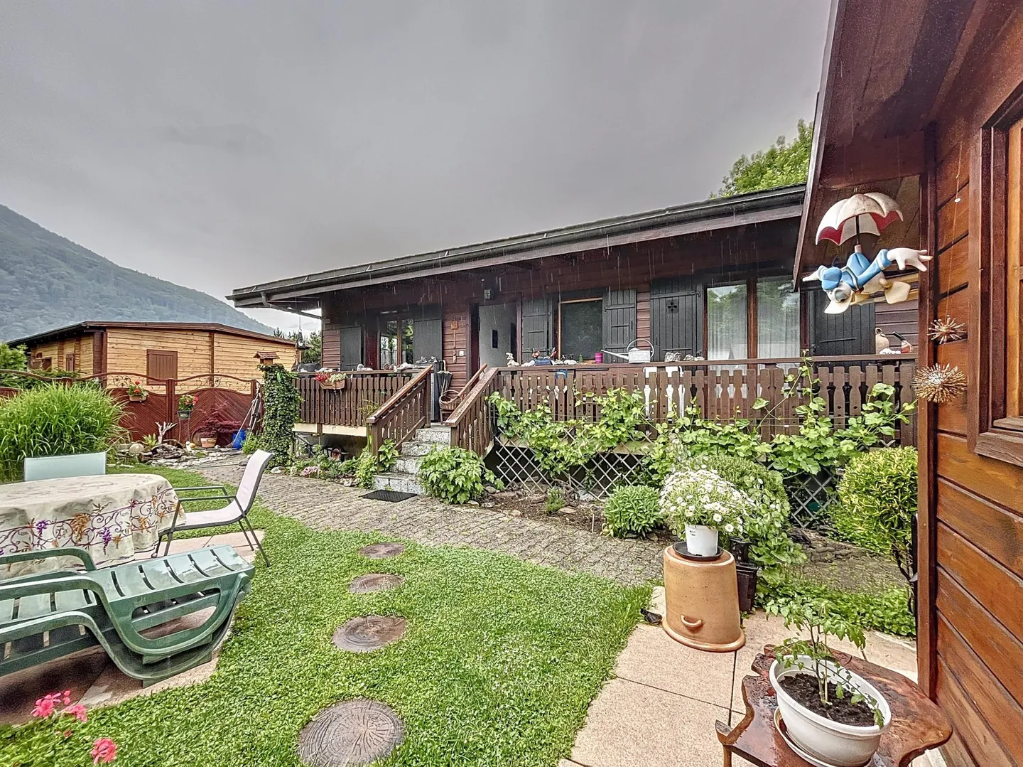 Chalet en viager occupé | sans rente | Domaine du Rhône - Photo 1 sur 5