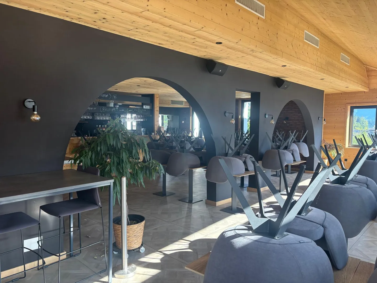 New and fully equipped restaurant | Le Pâquier-Montbarry FR - Photo 4 of 7