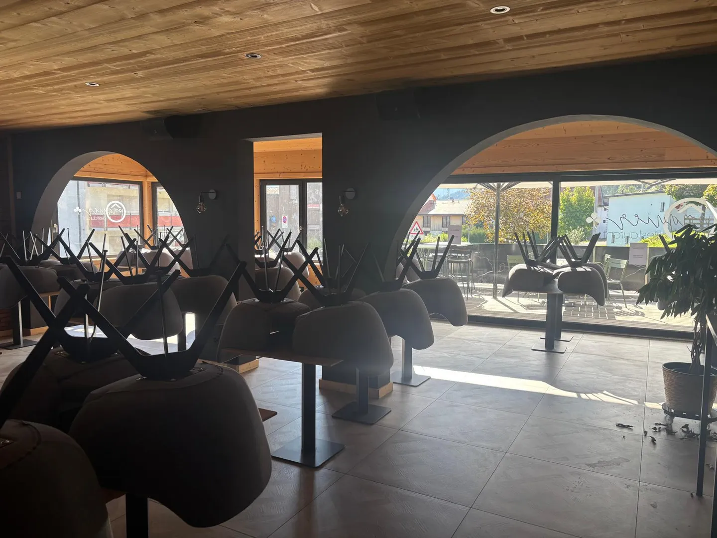 New and fully equipped restaurant | Le Pâquier-Montbarry FR - Photo 7 of 7