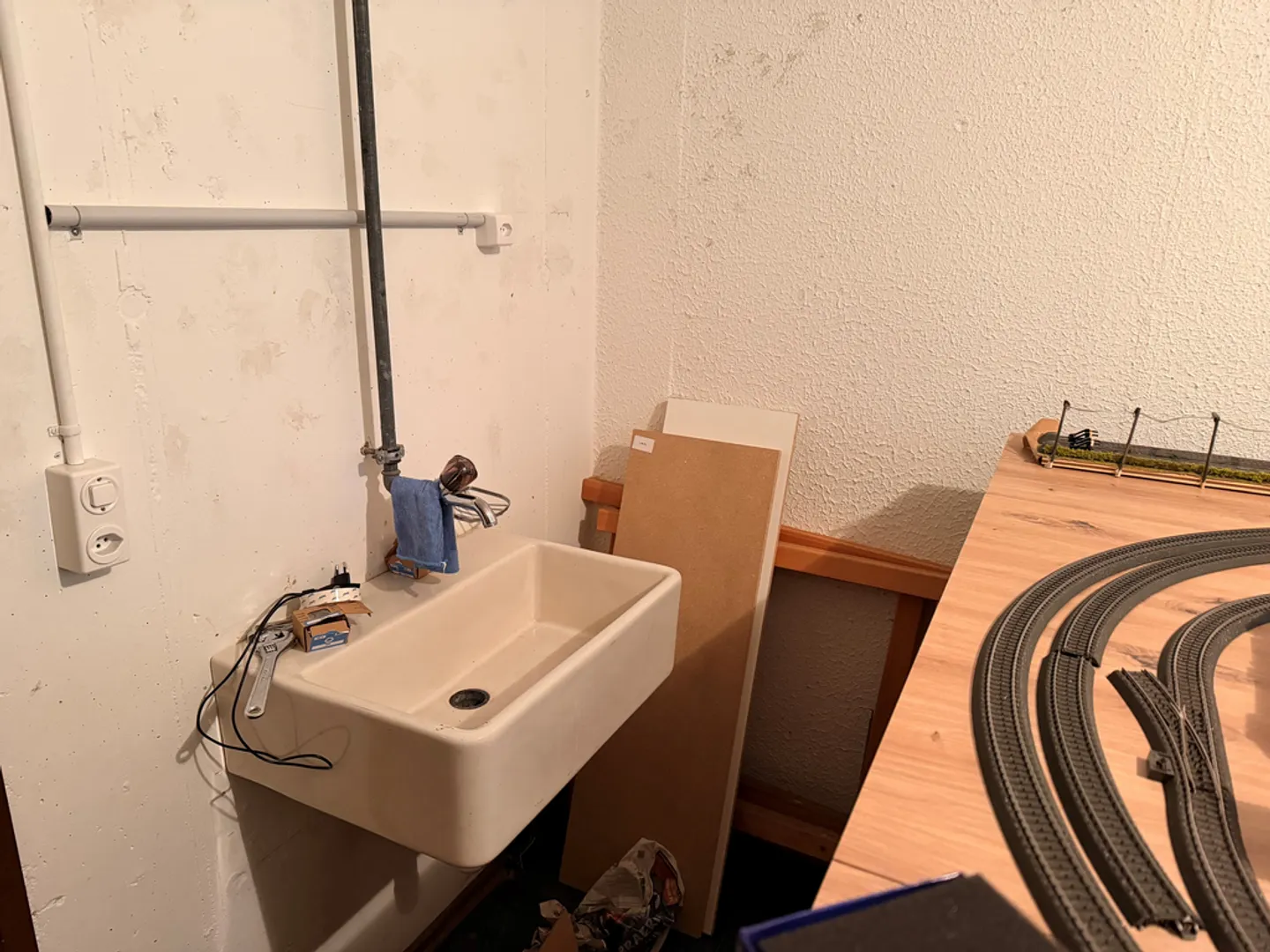 Kreativer Bastelraum zu Vermieten - Foto 3 von 4