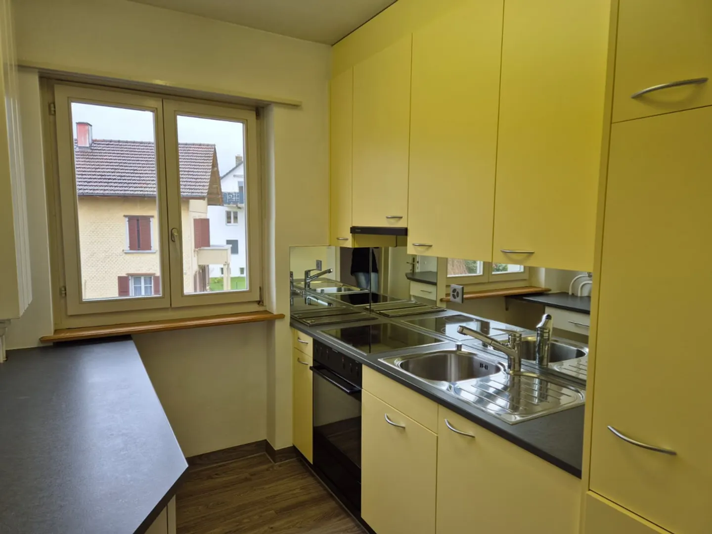 Quiet. Green. Cozy. Your new home in Wangen an der Aare - Photo 3 of 6