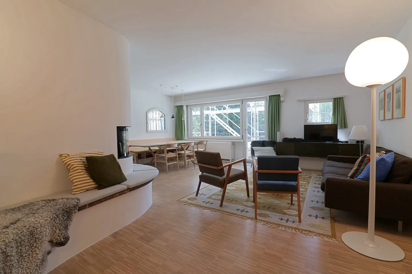 Appartement 4.5 pièces avec cheminée et balcon à Lenzerheide - Photo 2 sur 6