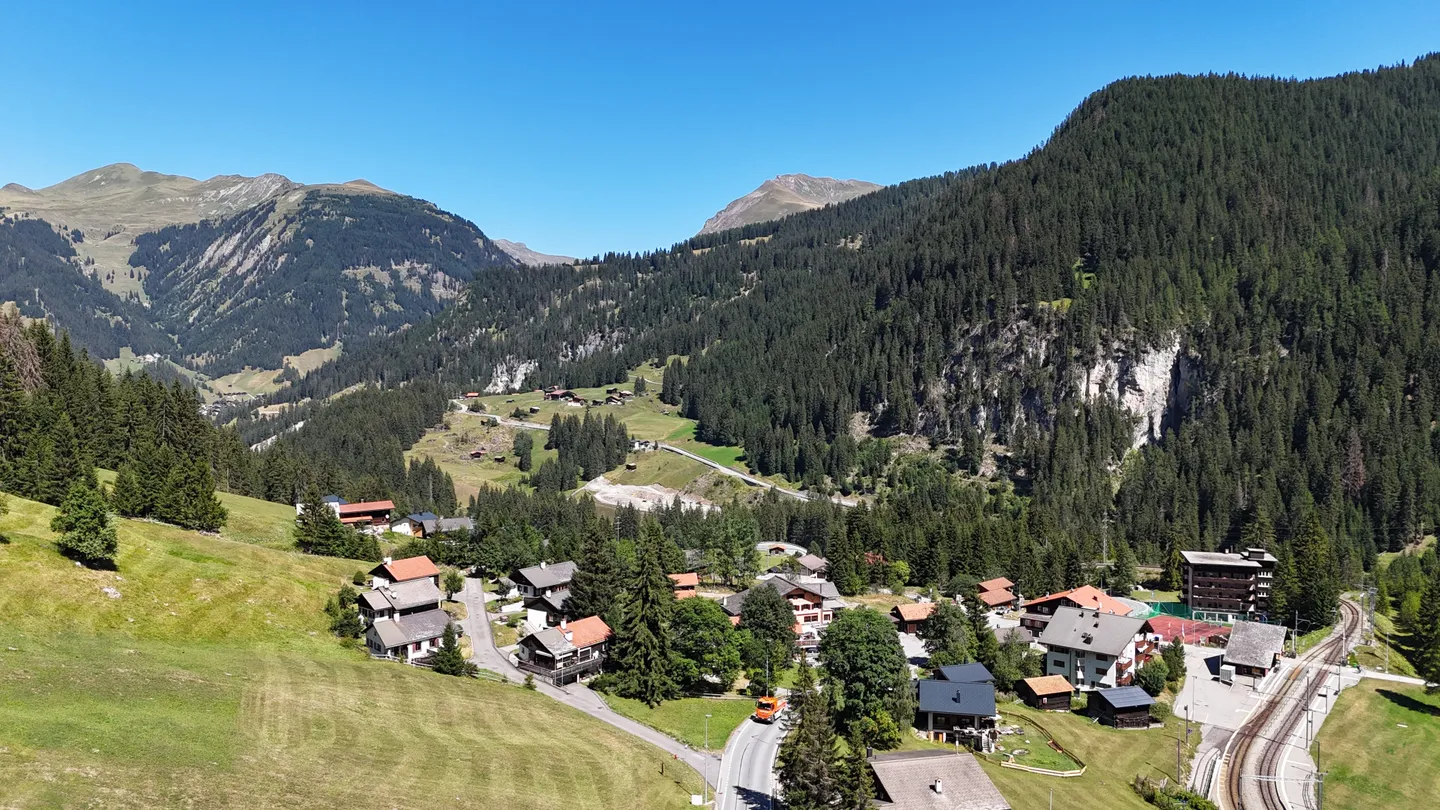 Appartamento 2.5 stanze appena ristrutturato con balcone a Litzirüti - Foto 5 di 5