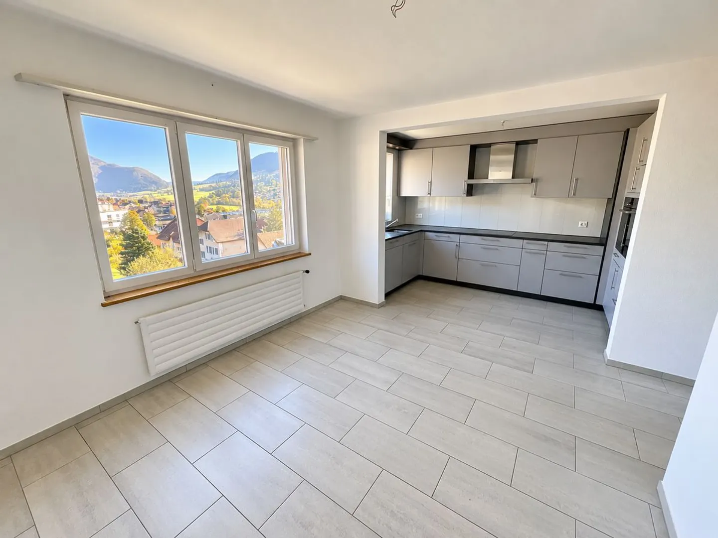 Geräumige 4,5-Zimmer-Wohnung mit Westbalkon - Foto 2 von 13