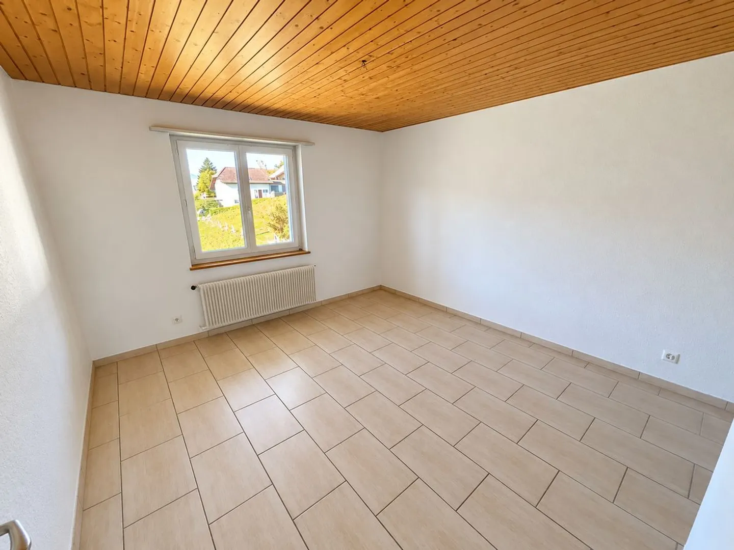 Schöne 3,5-Zimmer-Wohnung mit Balkon und freiem Blick - Foto 6 von 11