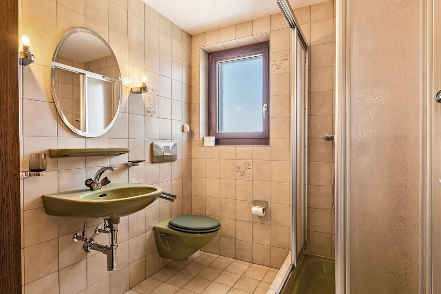 Spacious Family Home with 7 Rooms in Saignelégier - Photo 7 of 13