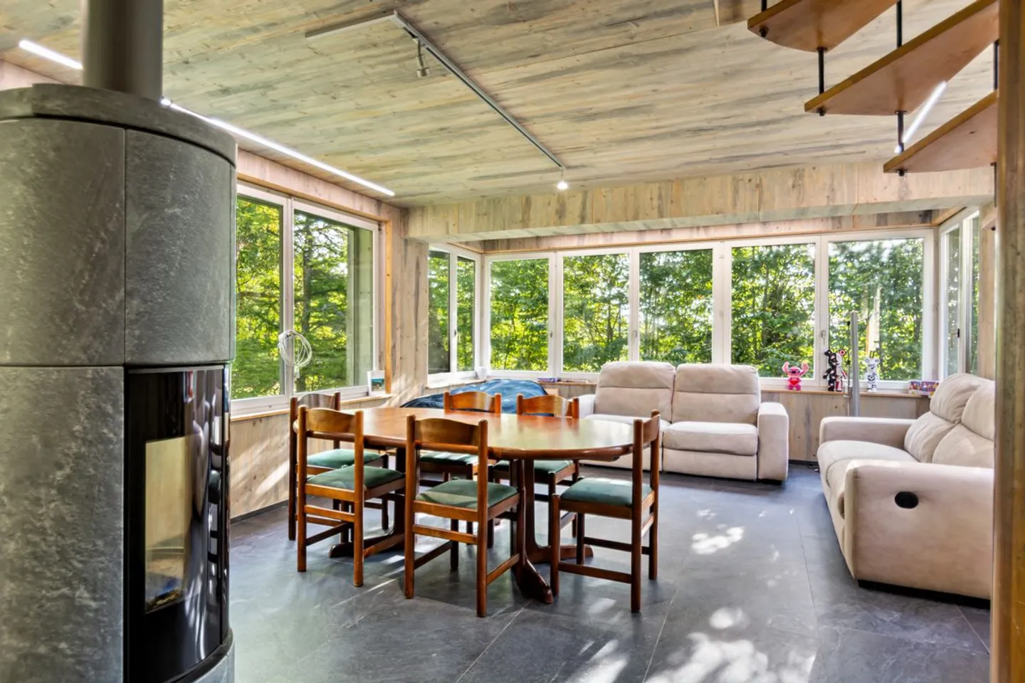 Un refuge au coeur des crêtes jurassiennes  2'520 m² de nature - Foto 4 von 9