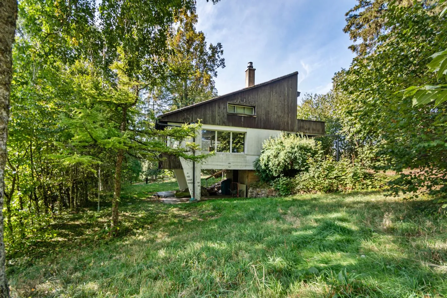 Un refuge au coeur des crêtes jurassiennes  2'520 m² de nature - Foto 2 von 9
