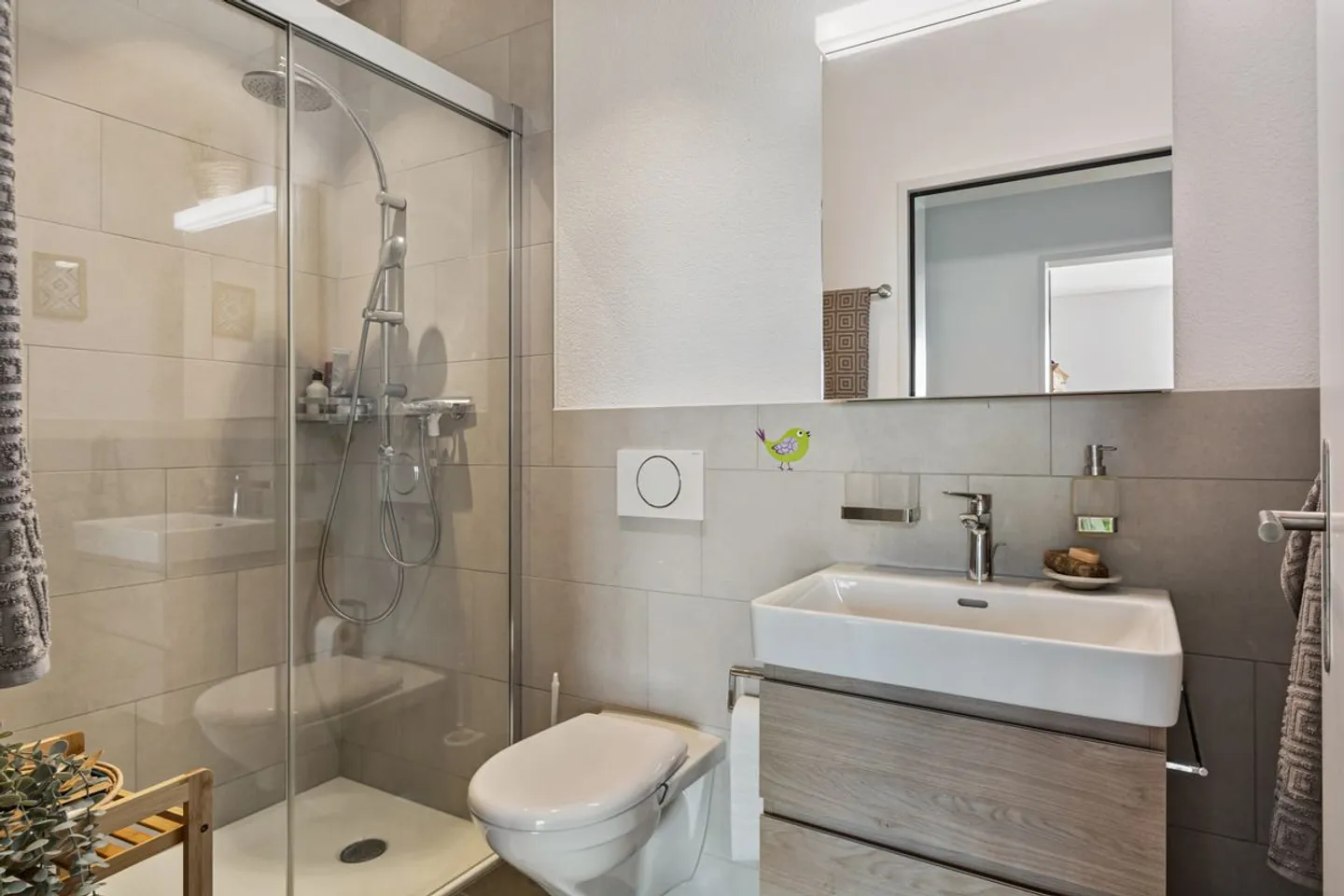 Timeless elegance meets living comfort - 3.5-room apartment in Meinisberg - Photo 8 of 13
