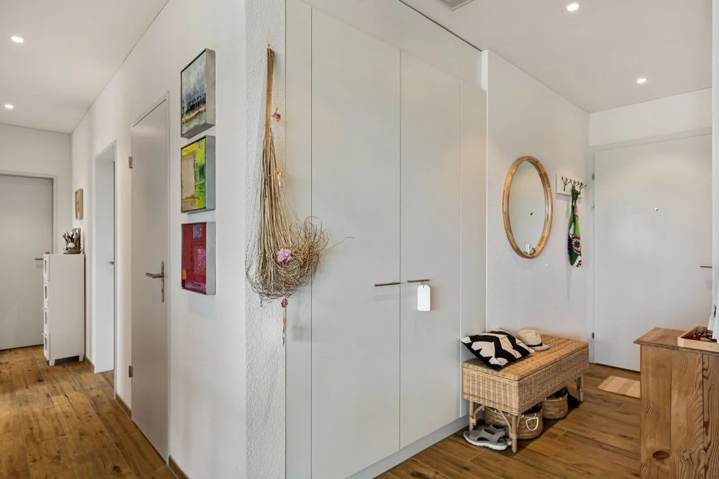 Timeless elegance meets living comfort - 3.5-room apartment in Meinisberg - Photo 6 of 13