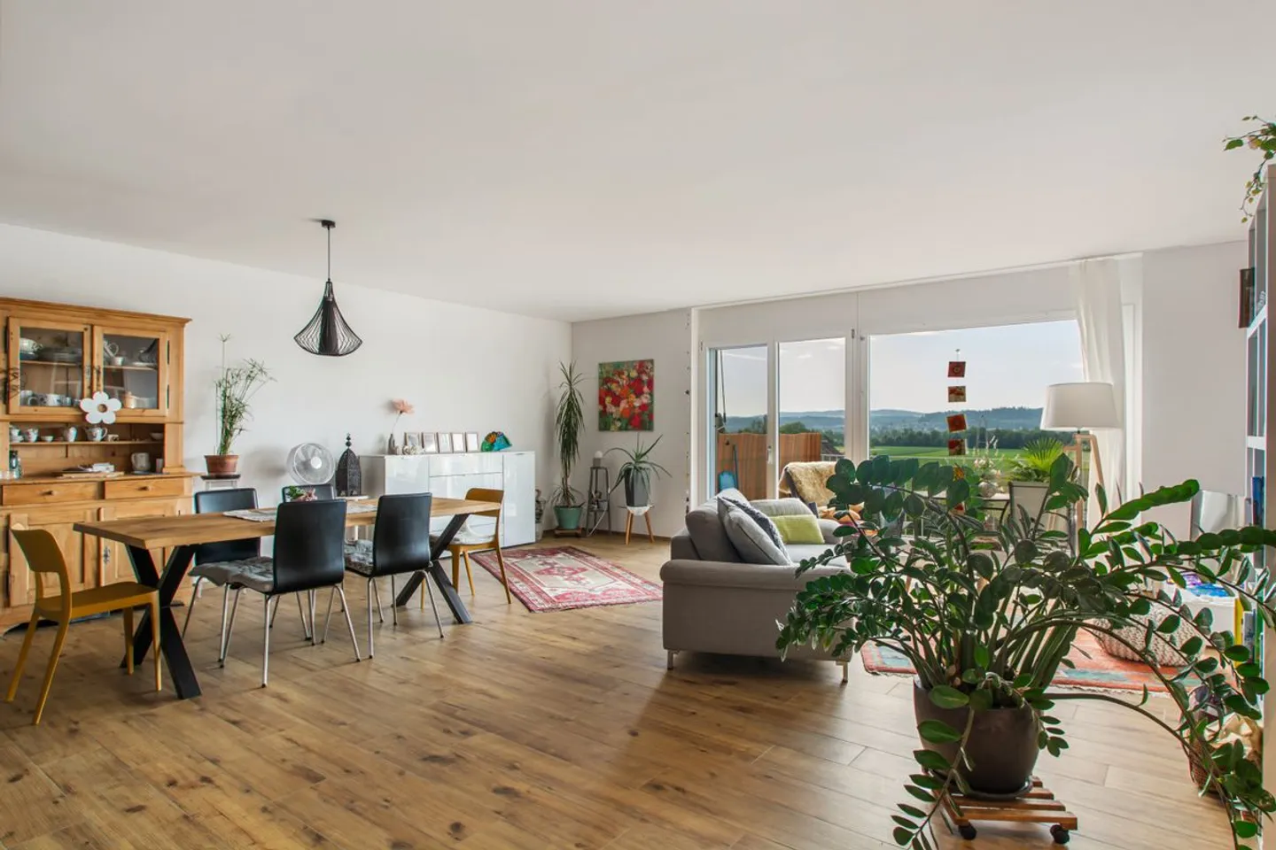 Timeless elegance meets living comfort - 3.5-room apartment in Meinisberg - Photo 2 of 13