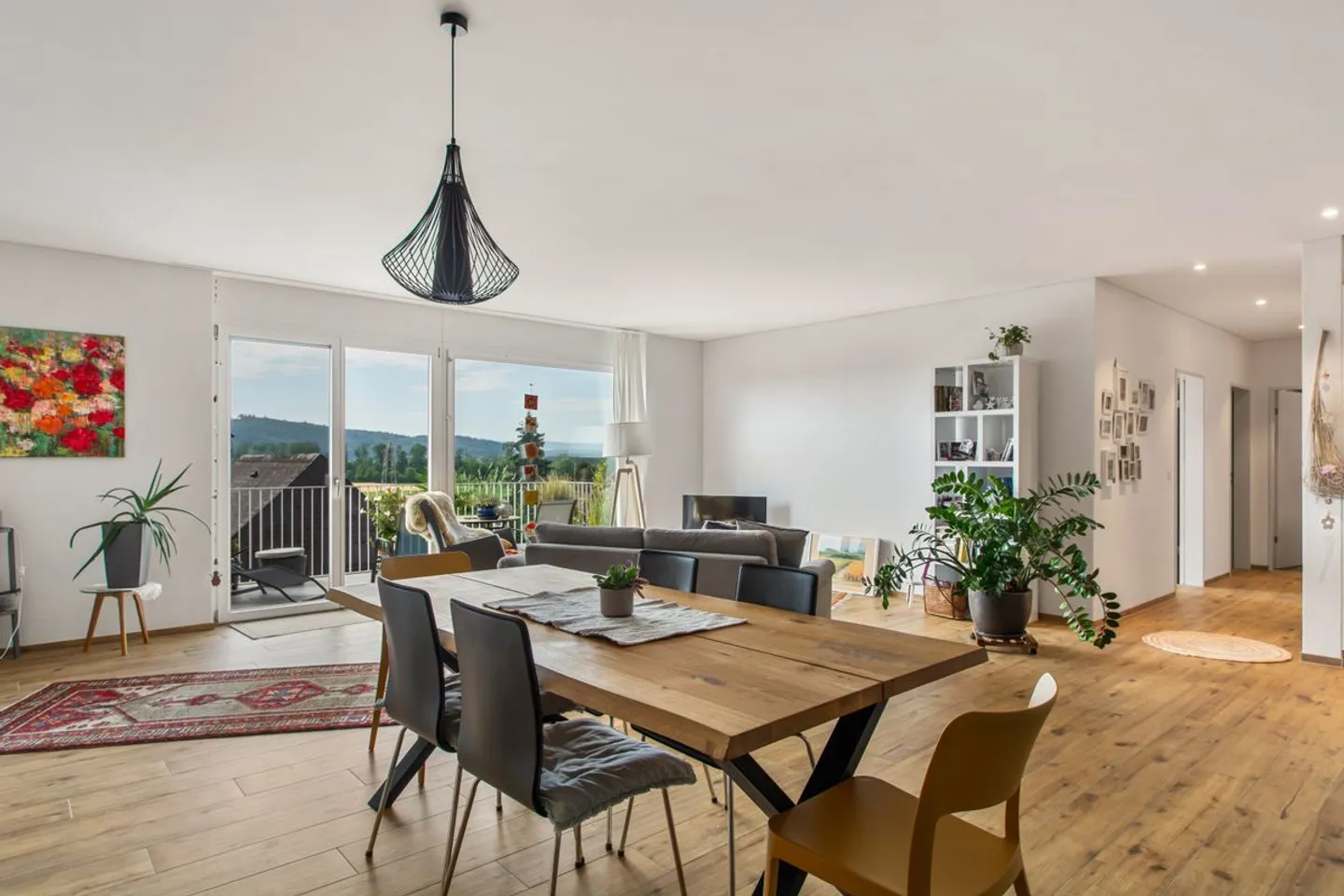 Timeless elegance meets living comfort - 3.5-room apartment in Meinisberg - Photo 1 of 13