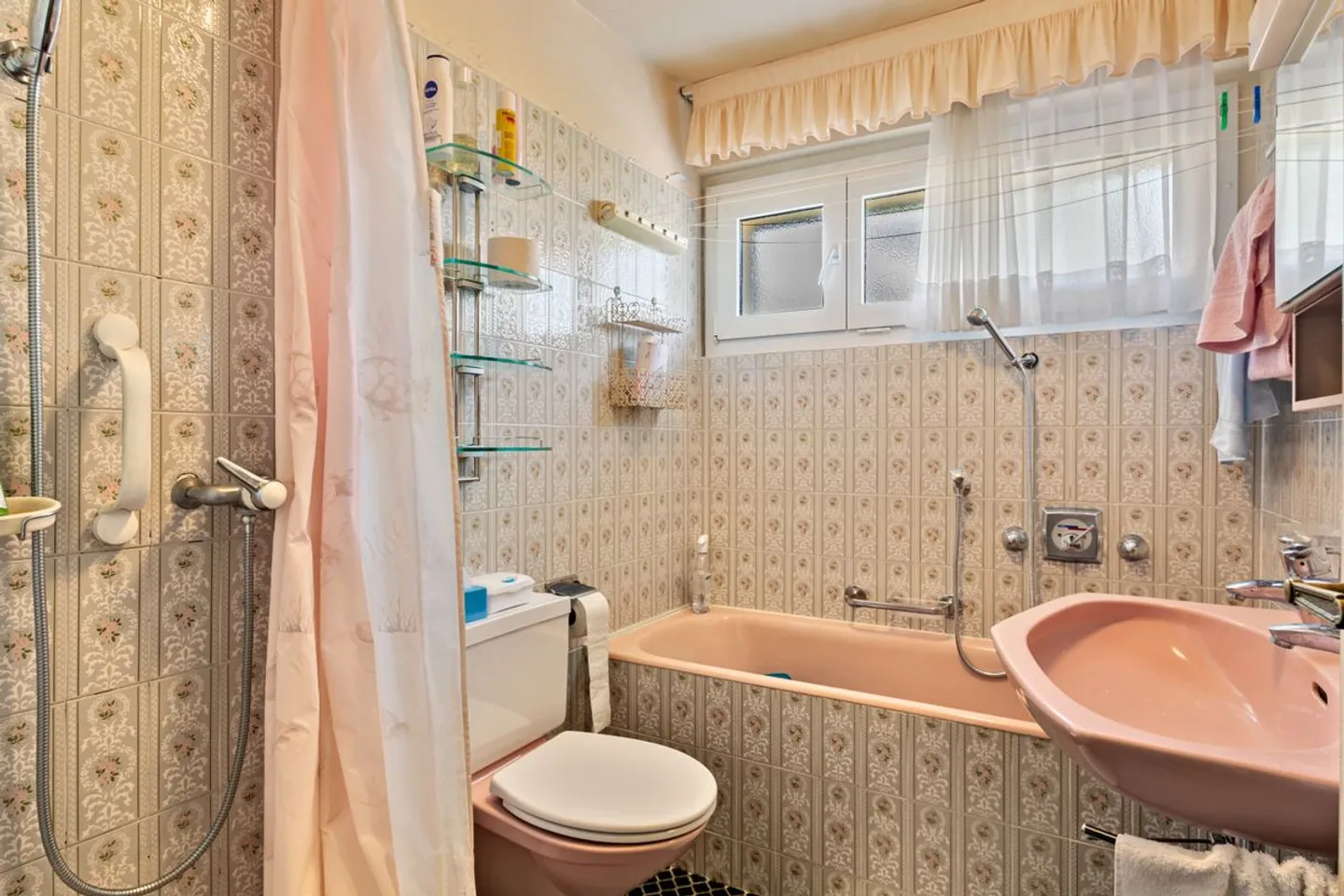Appartement spacieux avec balcon - Photo 11 sur 12