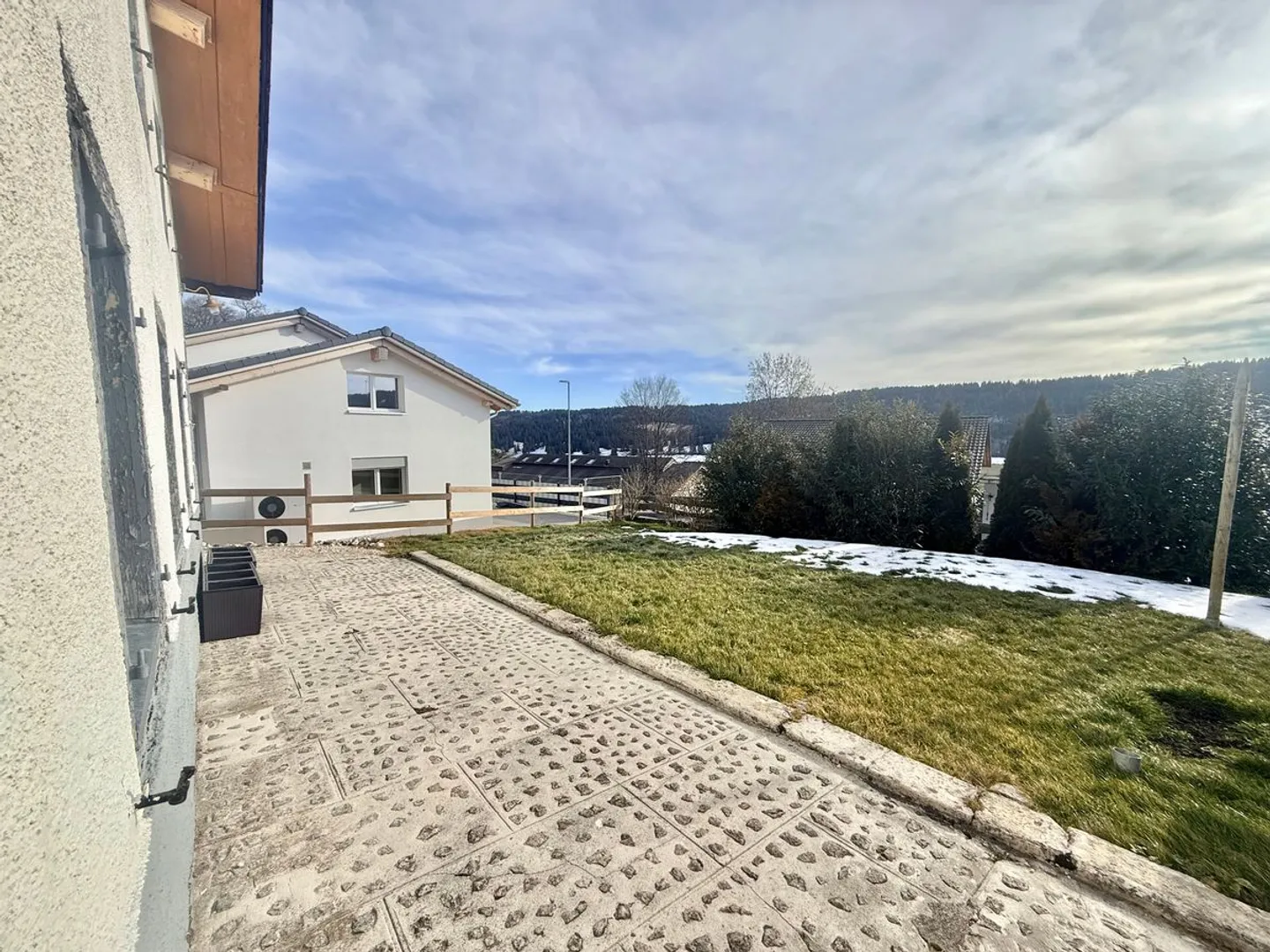 Charmant appartement 4.5 pièces - Photo 2 sur 13