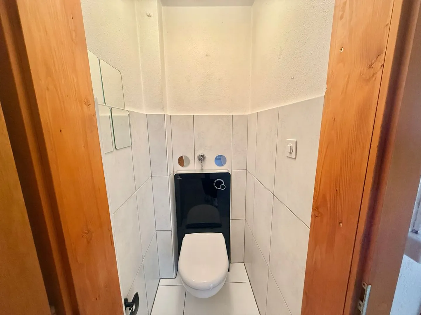 Raum und Ruhe: hervorragende 4,5 Zimmer mit außergewöhnlichem Garten - Foto 10 von 13