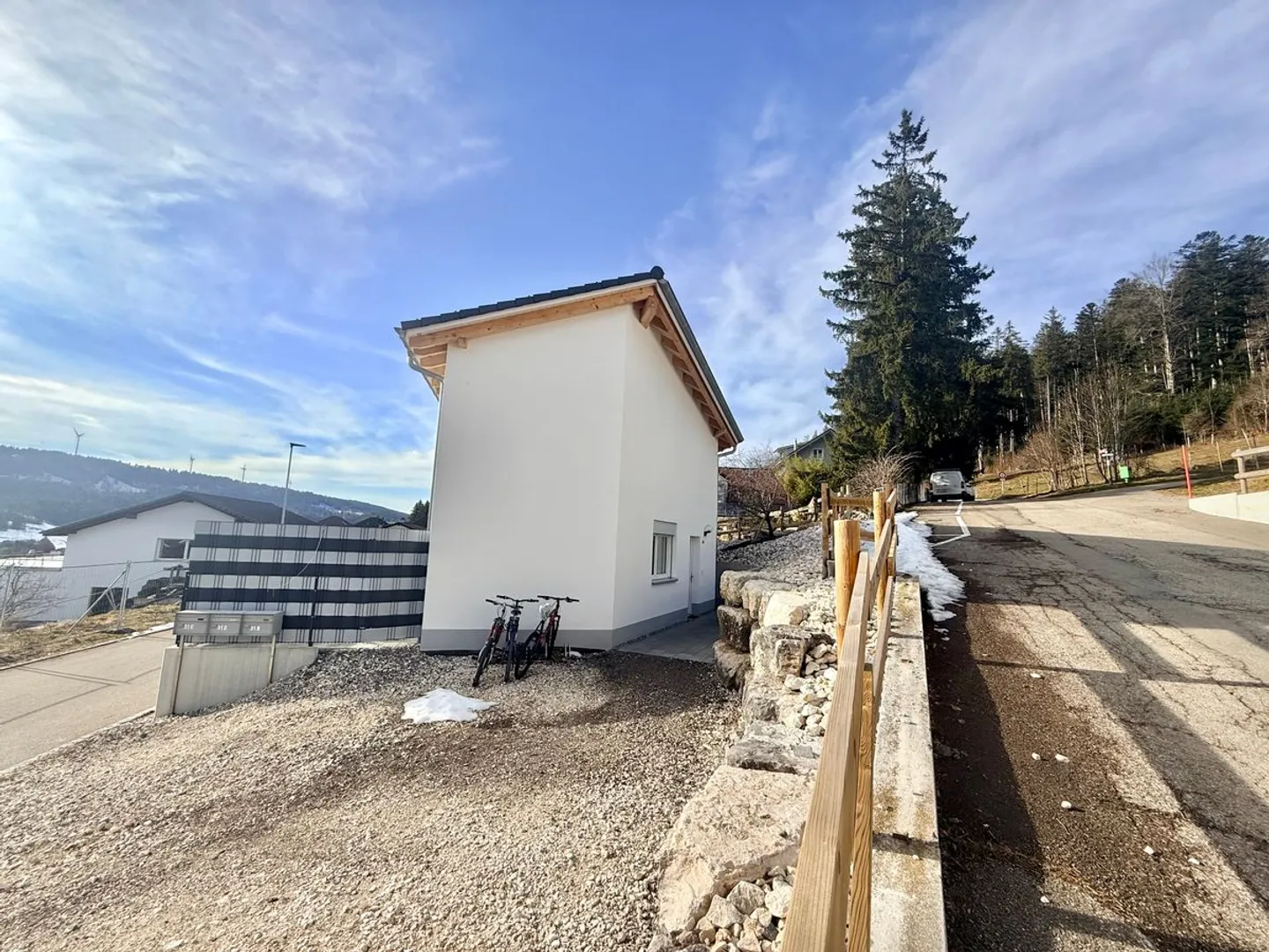 Spazioso appartamento 5.5 con ampia terrazza - Foto 4 di 13