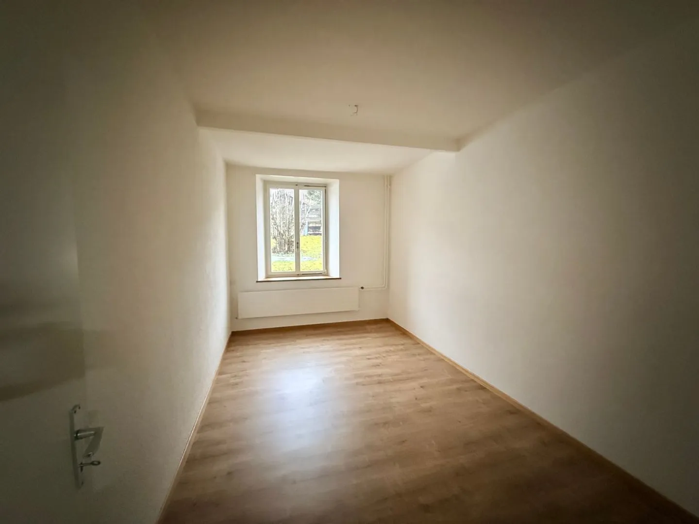 Charmant appartement de 4.5 pièces rénové à Tramelan - Photo 7 of 10