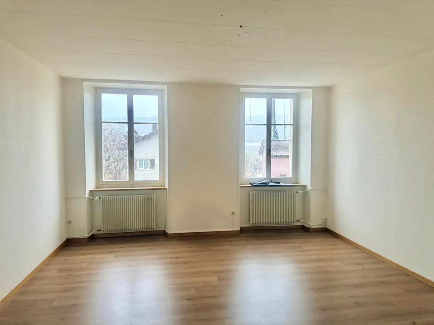 Charmant appartement de 4.5 pièces rénové à Tramelan - Photo 4 of 10