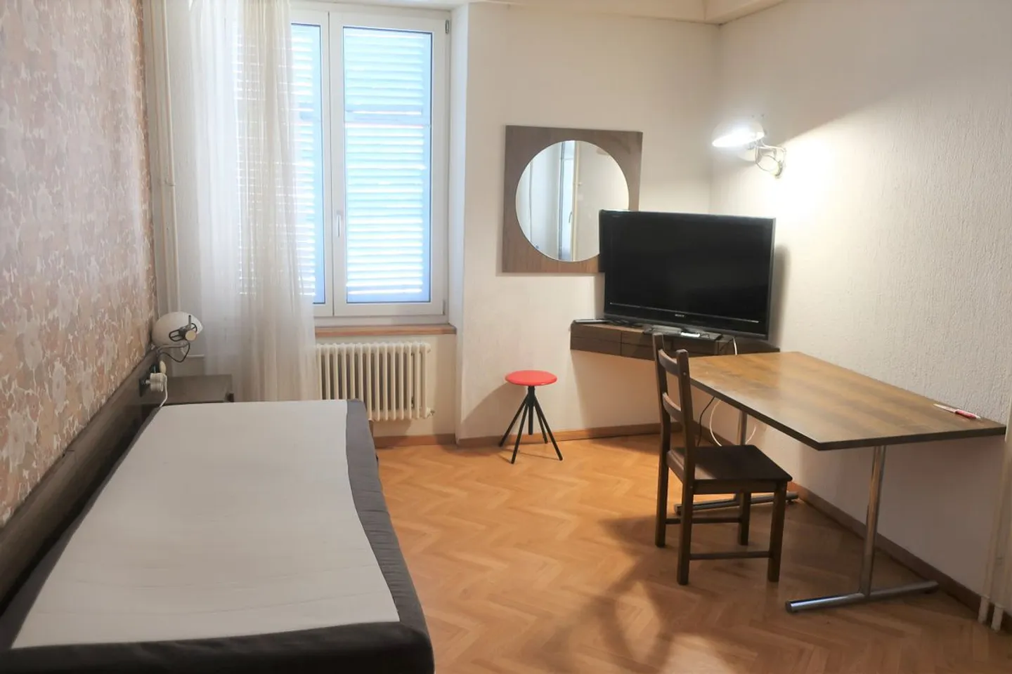 Beautiful furnished room with private bathroom - Photo 1 of 4