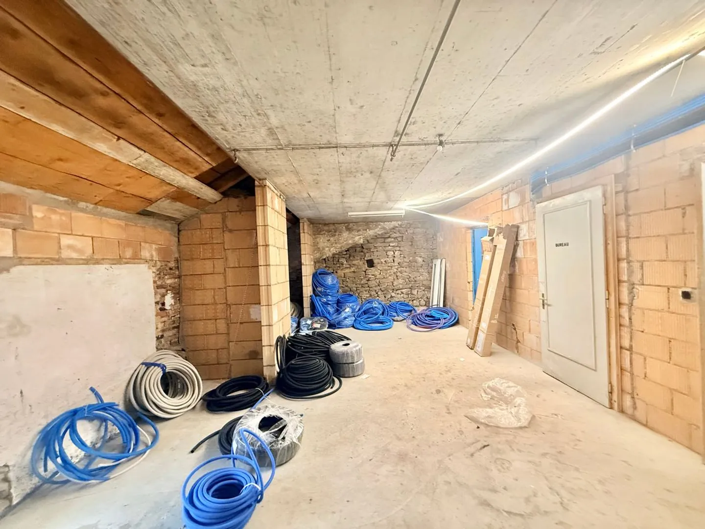 Espace mixte avec appartement 2,5 pièces et atelier - Centre de Tramelan - Photo 11 sur 13