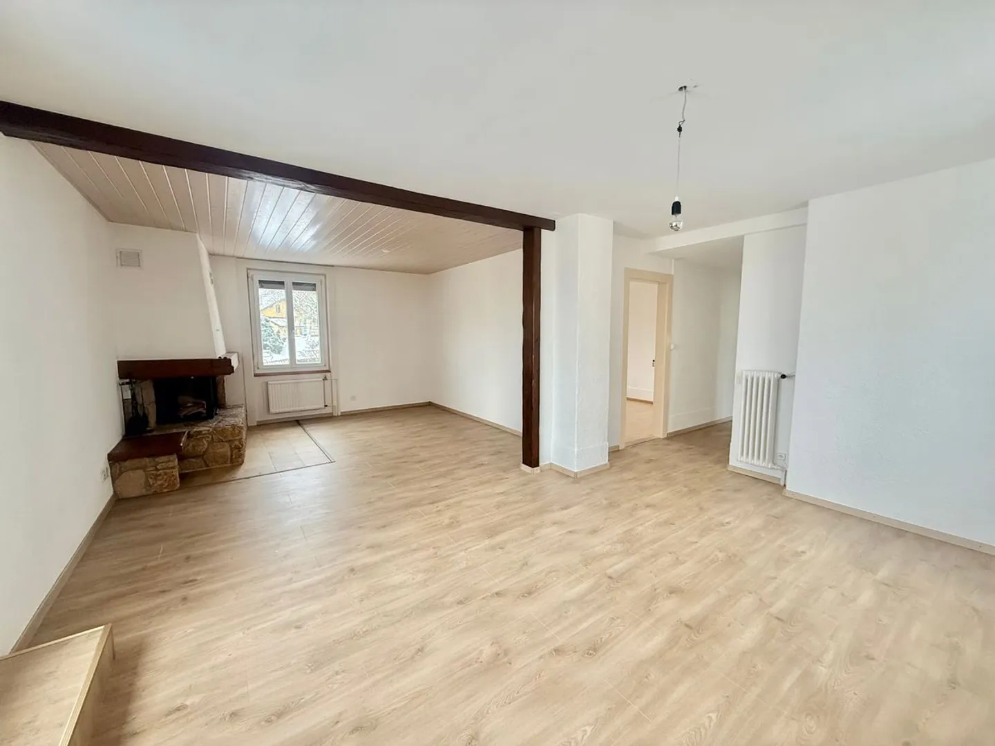 Appartement Charmant avec Terrasse - Photo 1 sur 13